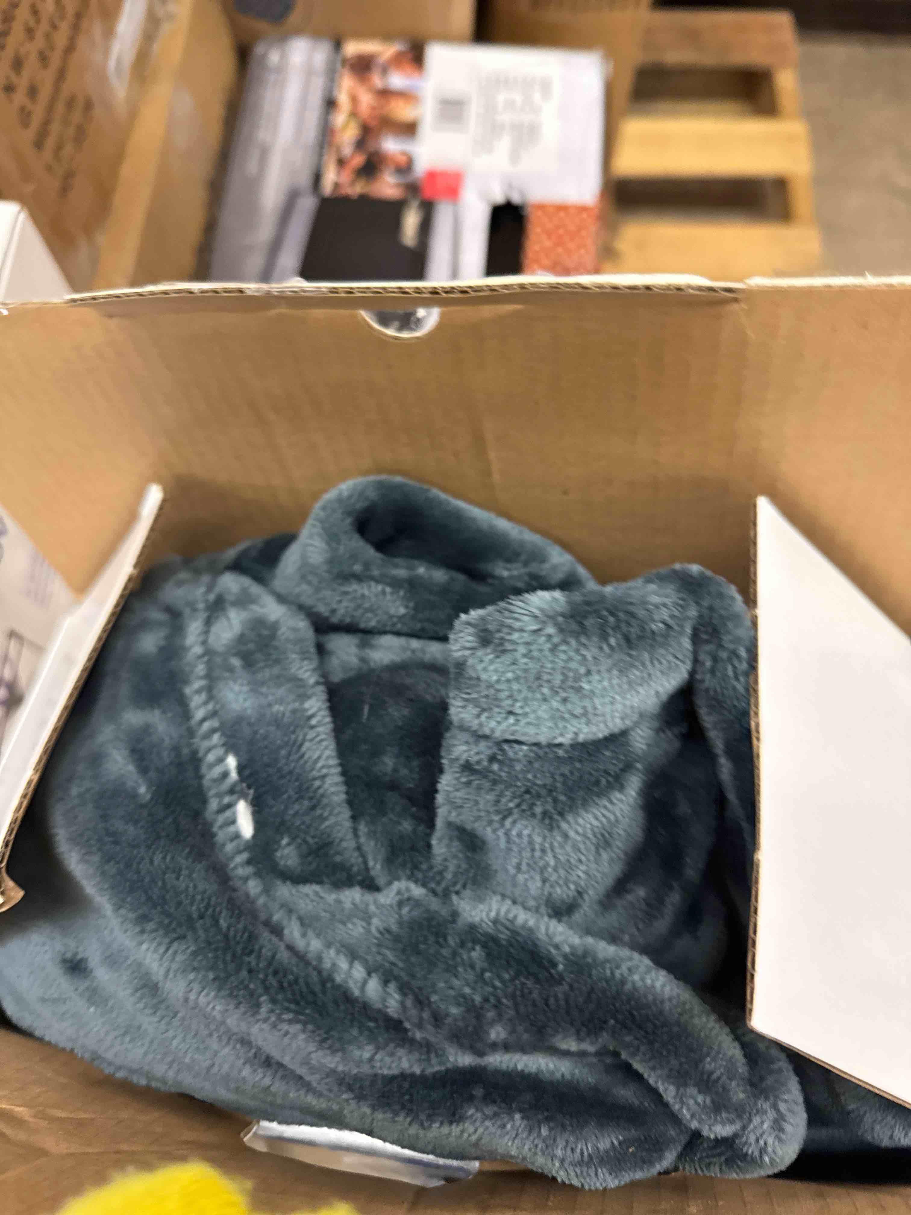 https://s3.amazonaws.com/lotting-images-prod/phillipi/BRN0471398_1737042054315.jpeg