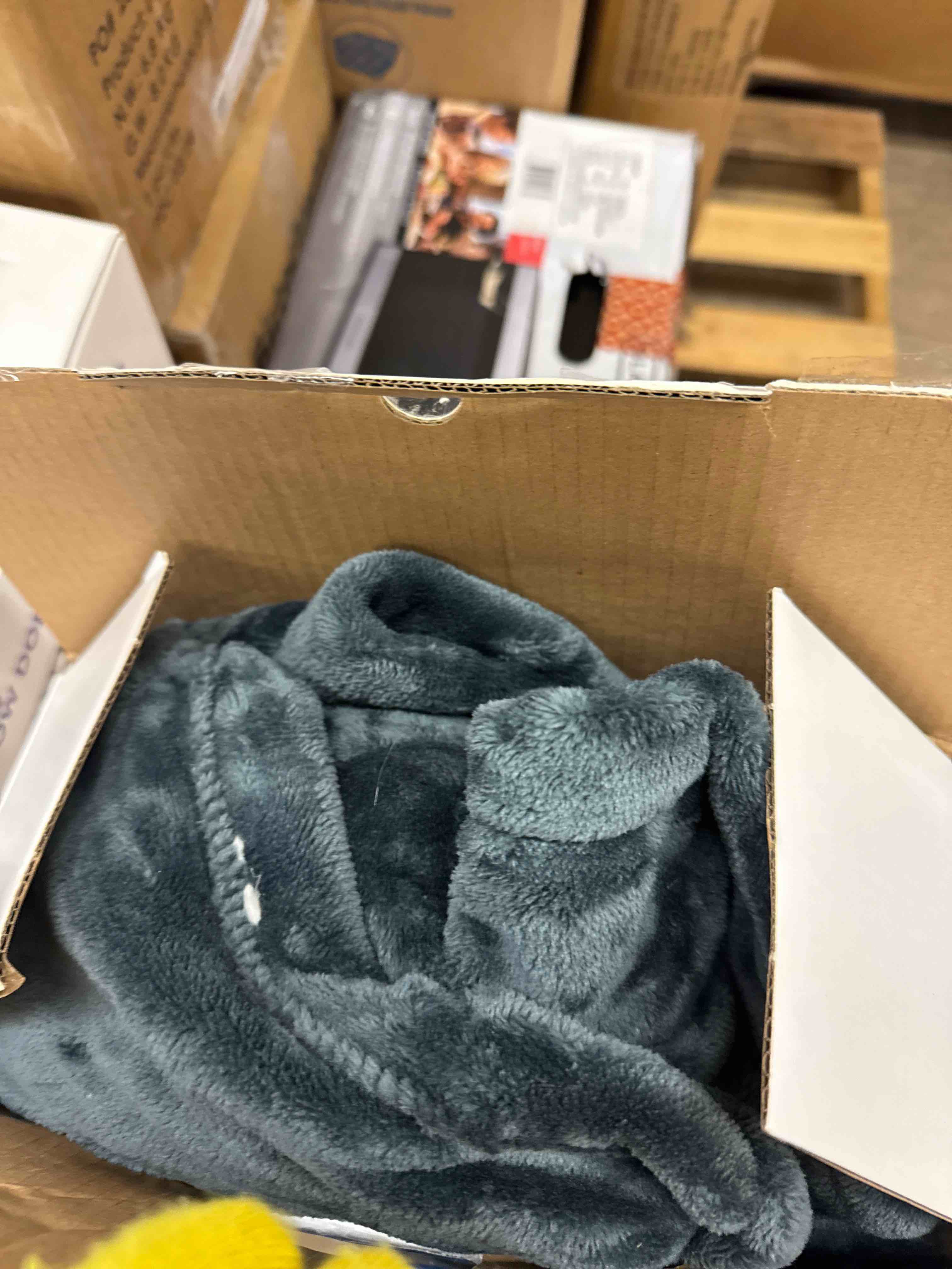 https://s3.amazonaws.com/lotting-images-prod/phillipi/BRN0471398_1737042055225.jpeg