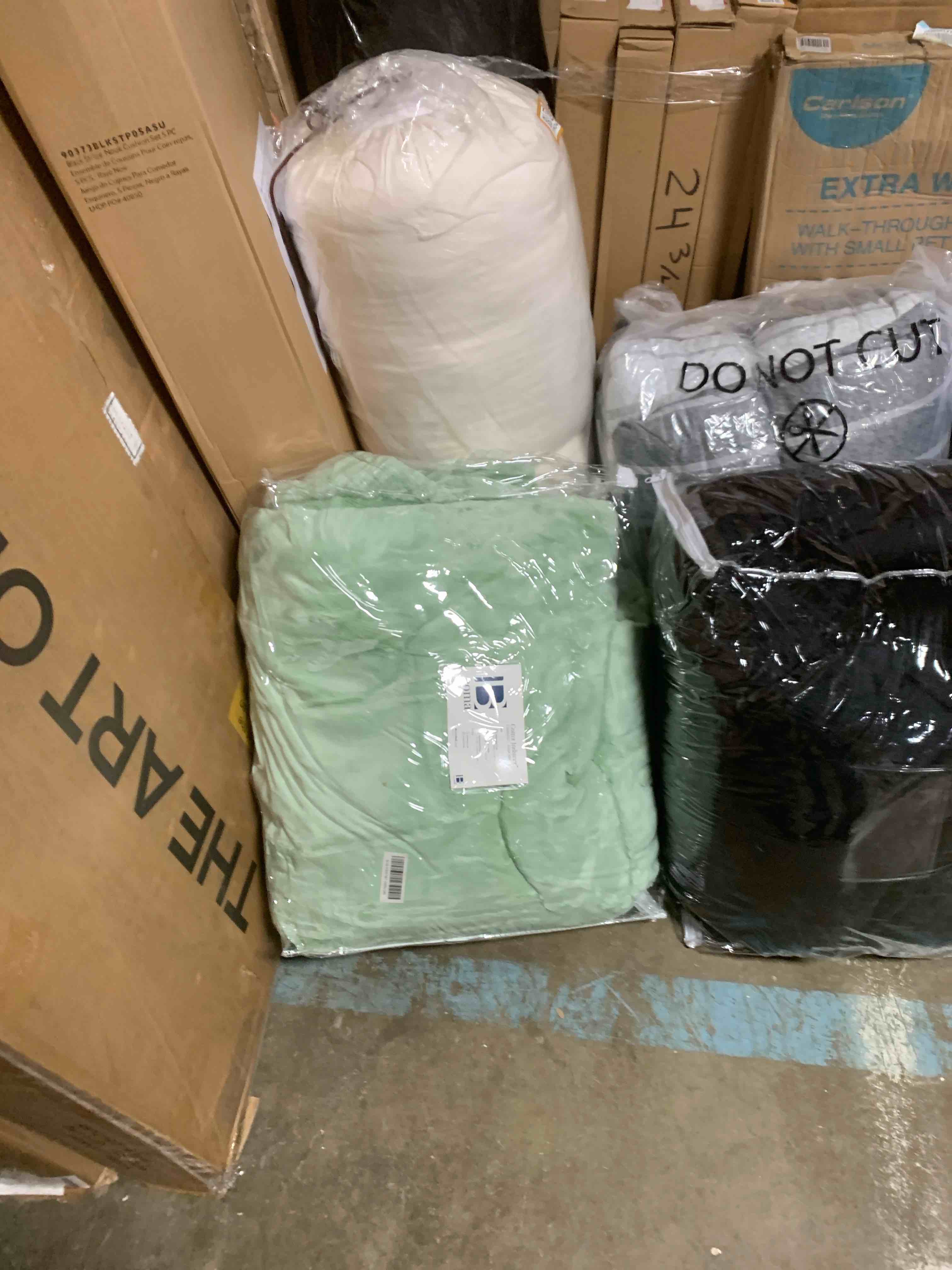 https://s3.amazonaws.com/lotting-images-prod/phillipi/BRN0475452_1733421247003.jpeg