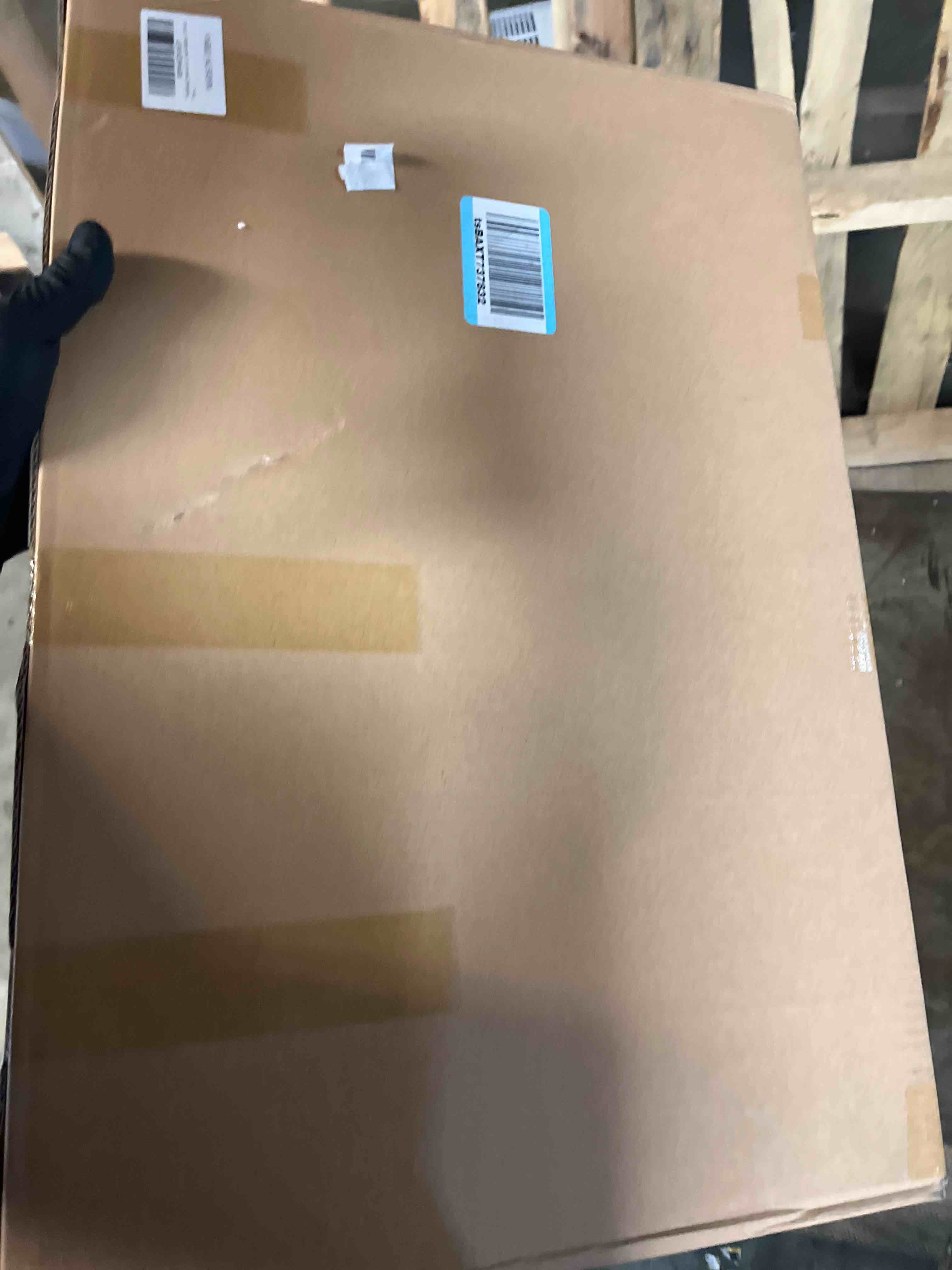 https://s3.amazonaws.com/lotting-images-prod/phillipi/BRN1312746_1760545199255.jpeg