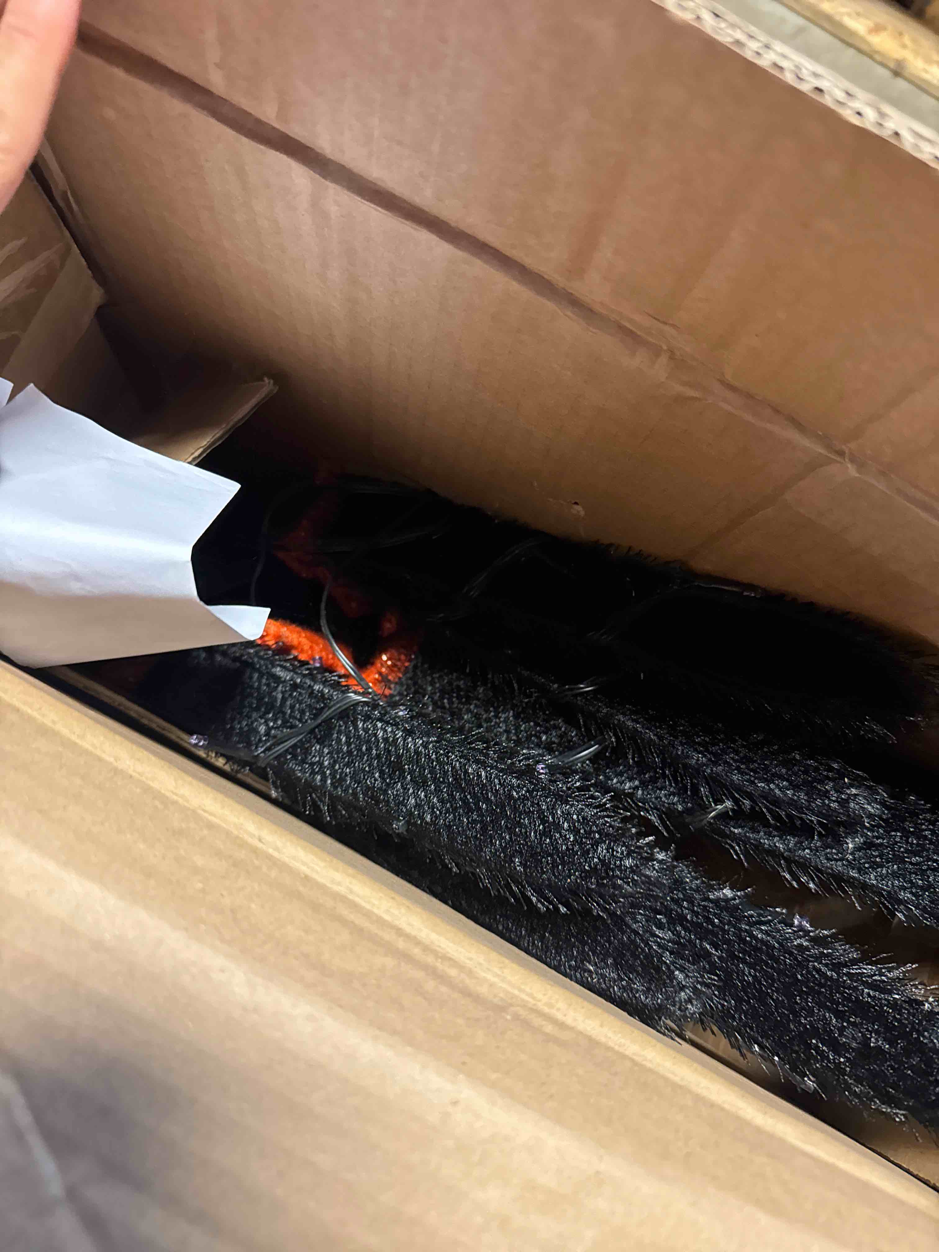 Condition photo showing Good Condition for HOYECHI Halloween Decorations Giant Spider 6.8ft - Big Spider Holiday Decor Outdoor, Light Up Spider with 115 LED Lights for Front Yard Porch Gardens Party Outside Halloween Decorations - Black 6.8 ft Gaint Spider