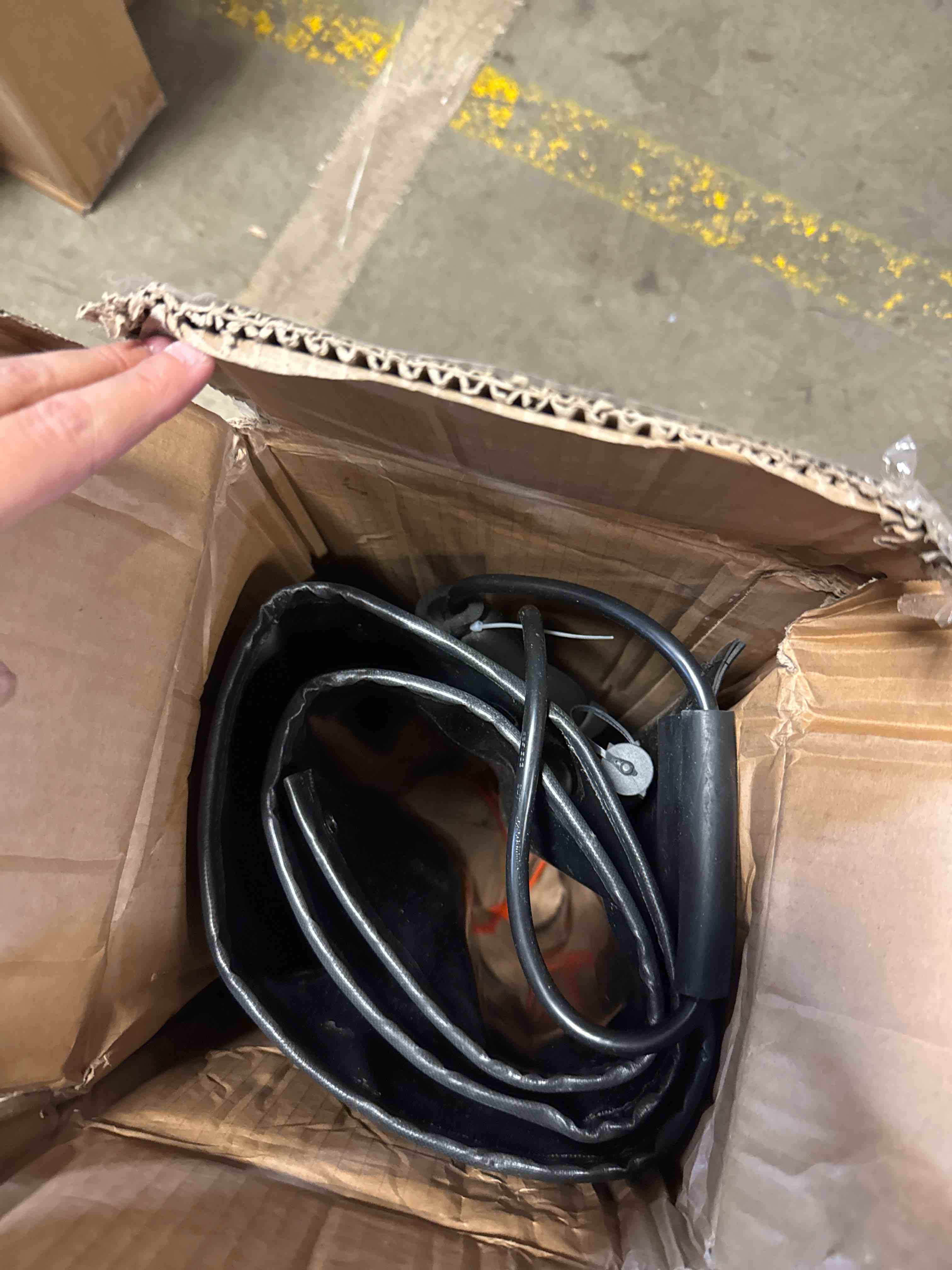 Condition photo showing New/Like New for Snow Melting Mats Outdoor 20 x 60 inch, Non-Slip Heated Outdoor Mats 338W 120V, Heated Driveway Mats with UL and ETL Certificate Power Cord, Suitable for Most Entryways