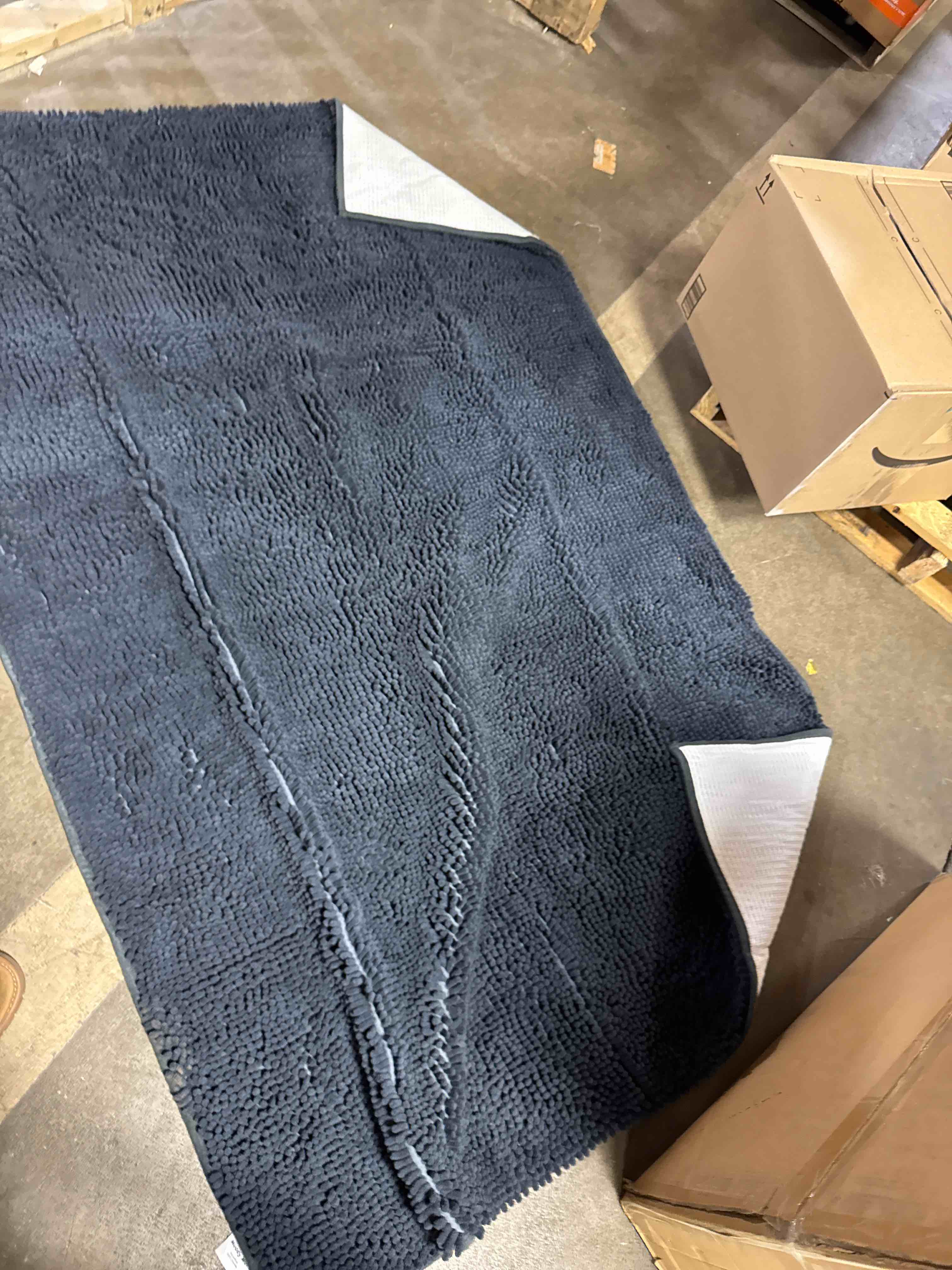 Condition photo showing Good Condition for Muddy Mat® | Super Absorbent Door Mat Indoor, Microfiber Quick Dry Chenille Entryway Rug, Non-Slip Front Door Mat, Indoor Mats for Entryway, Machine Washable Pet Rug, Charcoal 48"x72"