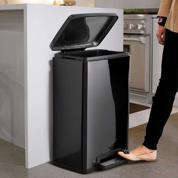 Tramontina 13-Gallon Step Trash Can