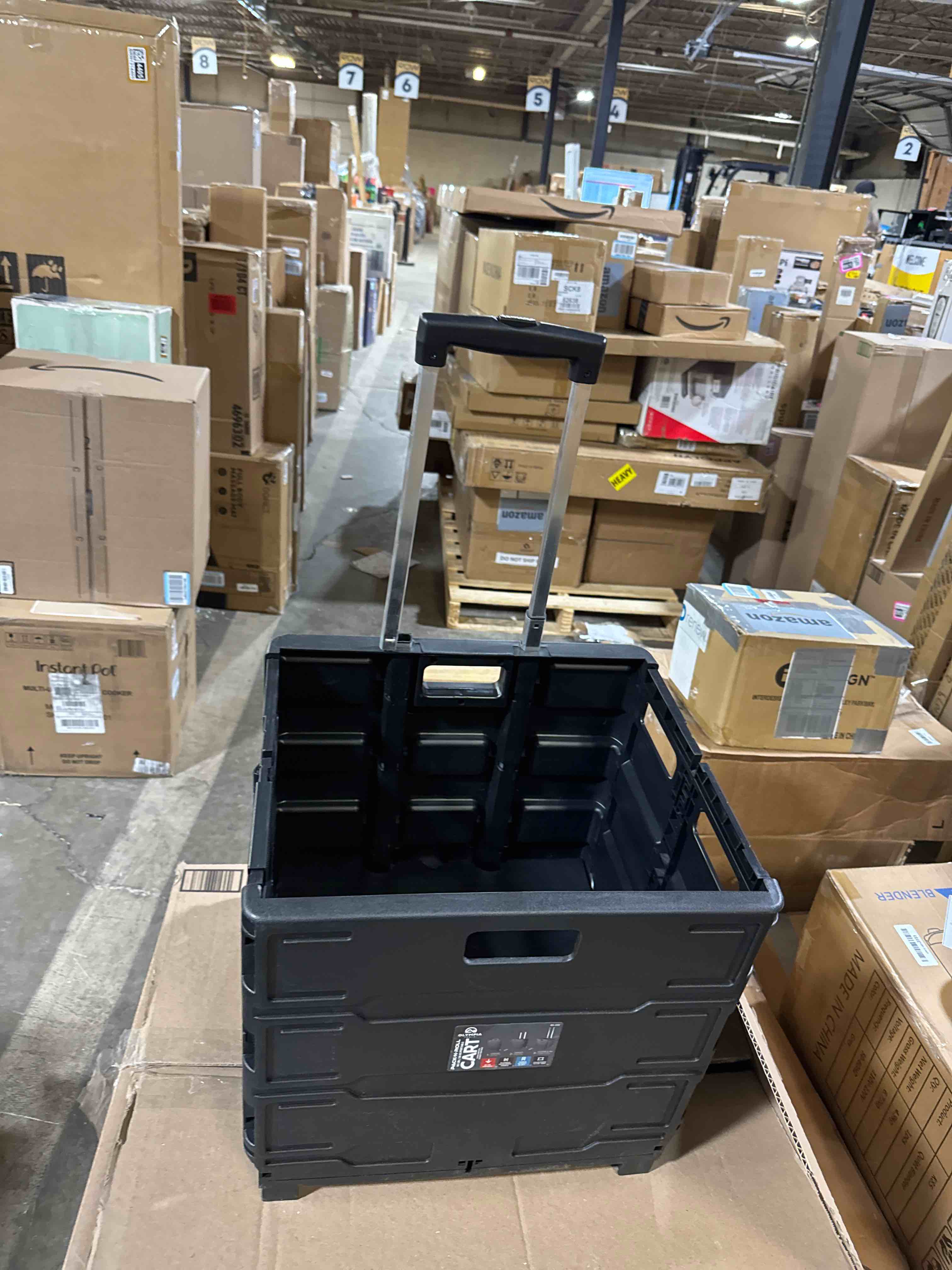 Condition photo showing Good Condition for Olympia Tools 85-010 Grand Pack-N-Roll Portable Tools Carrier with Telescopic Handle, 80 Lb. Load Capacity, Black