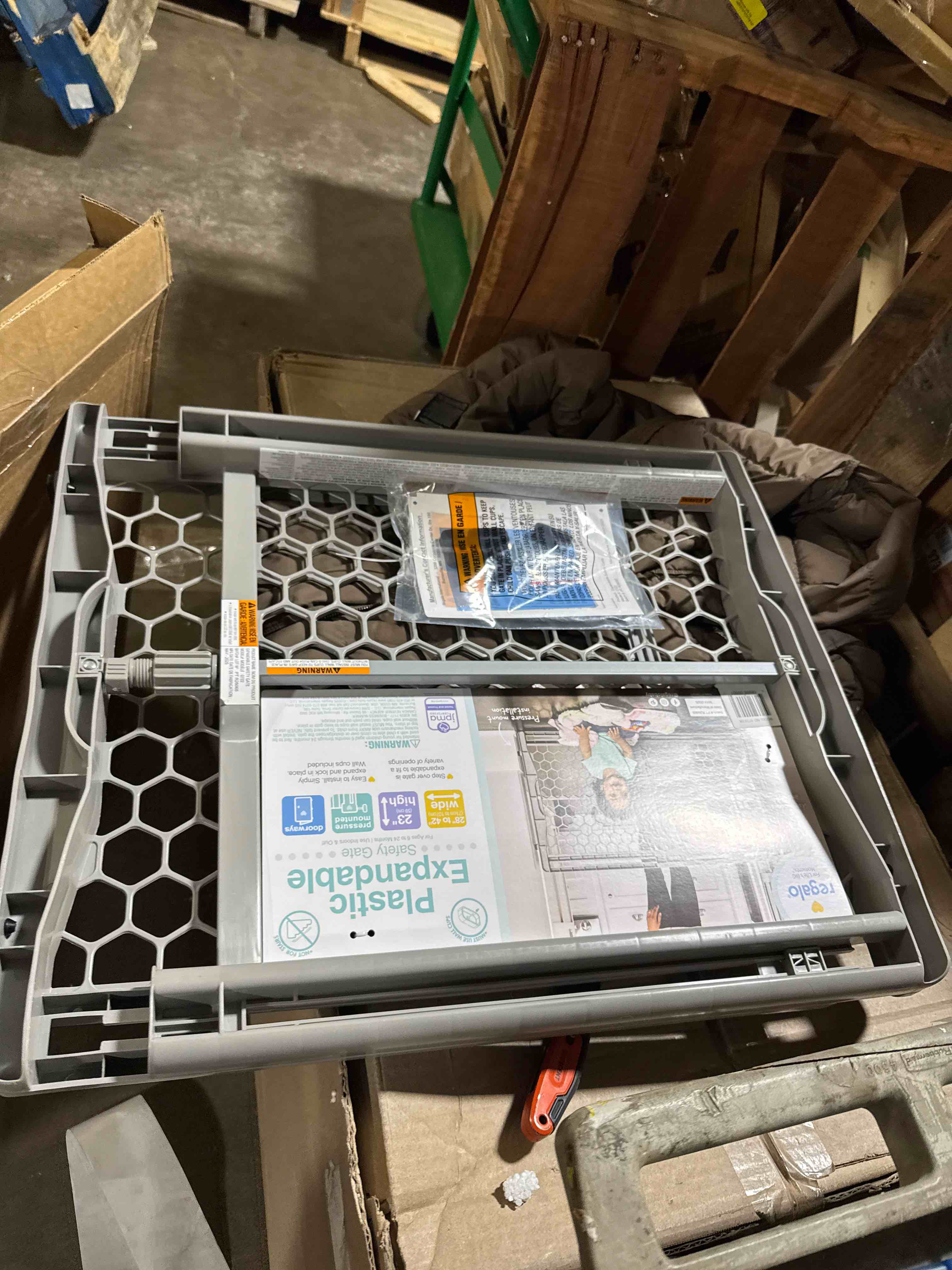 Condition photo showing New/Like New for Regalo Safety 26”-42" Extra Wide Baby Gate for Doorways & Bottom of Stairs, Pressure Mount Safety Gate for Babies, Toddlers & Pets, for Ages 6-24 Months, Tested & Trusted, Family Owned Plastic