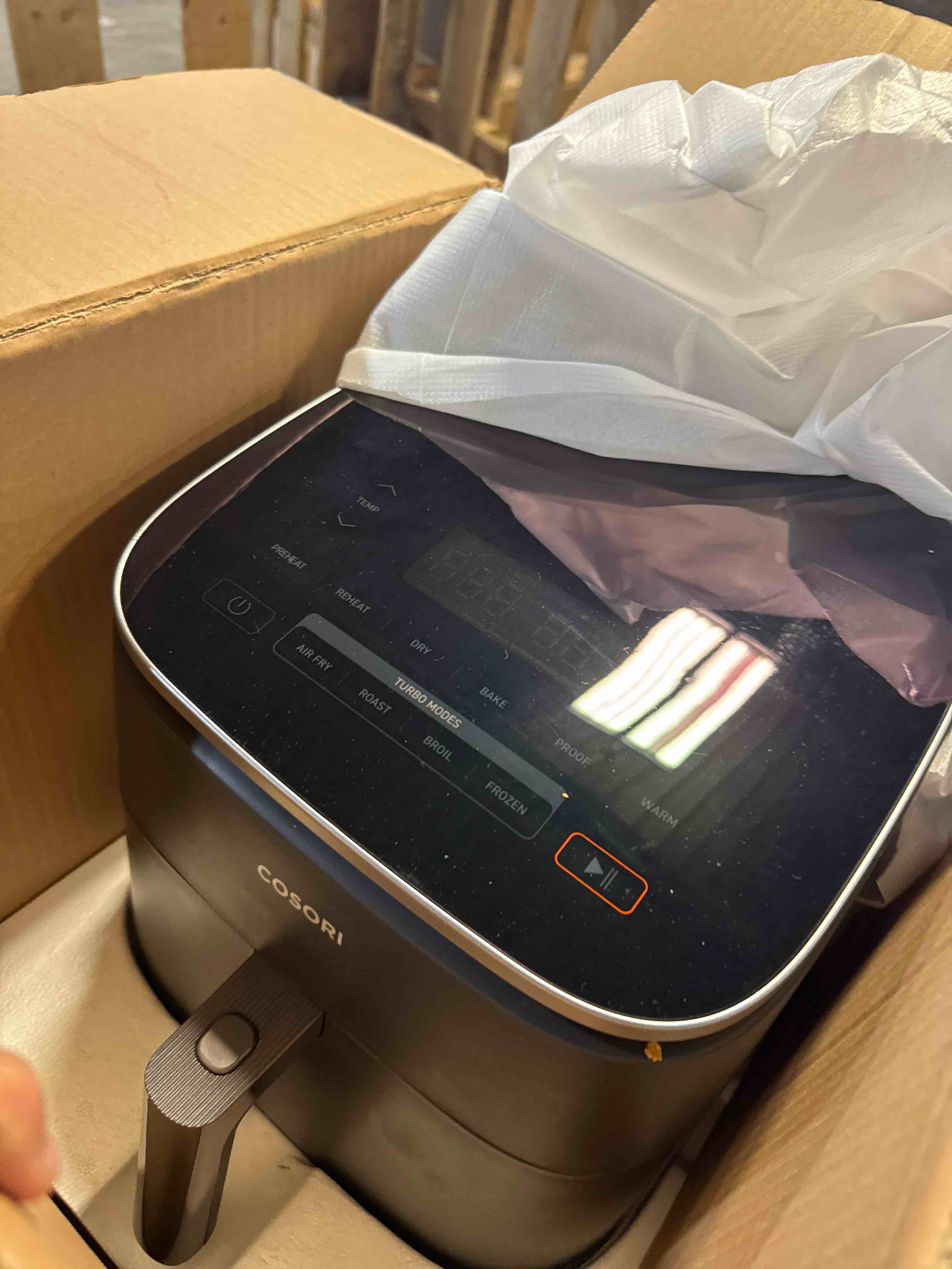 Condition photo showing Good Condition for Cosori 9-in-1 TurboBlaze Air Fryer 6 Qt, Premium Ceramic Coating, 90°–450°F, Precise Heating for Even Results, Air Fry, Roast, Bake, Broil, Dry, Frozen, Proof, Reheat, Keep Warm, 120V, Dark Gray Dark Gray 6QT Air fryer ( Slightly Used)