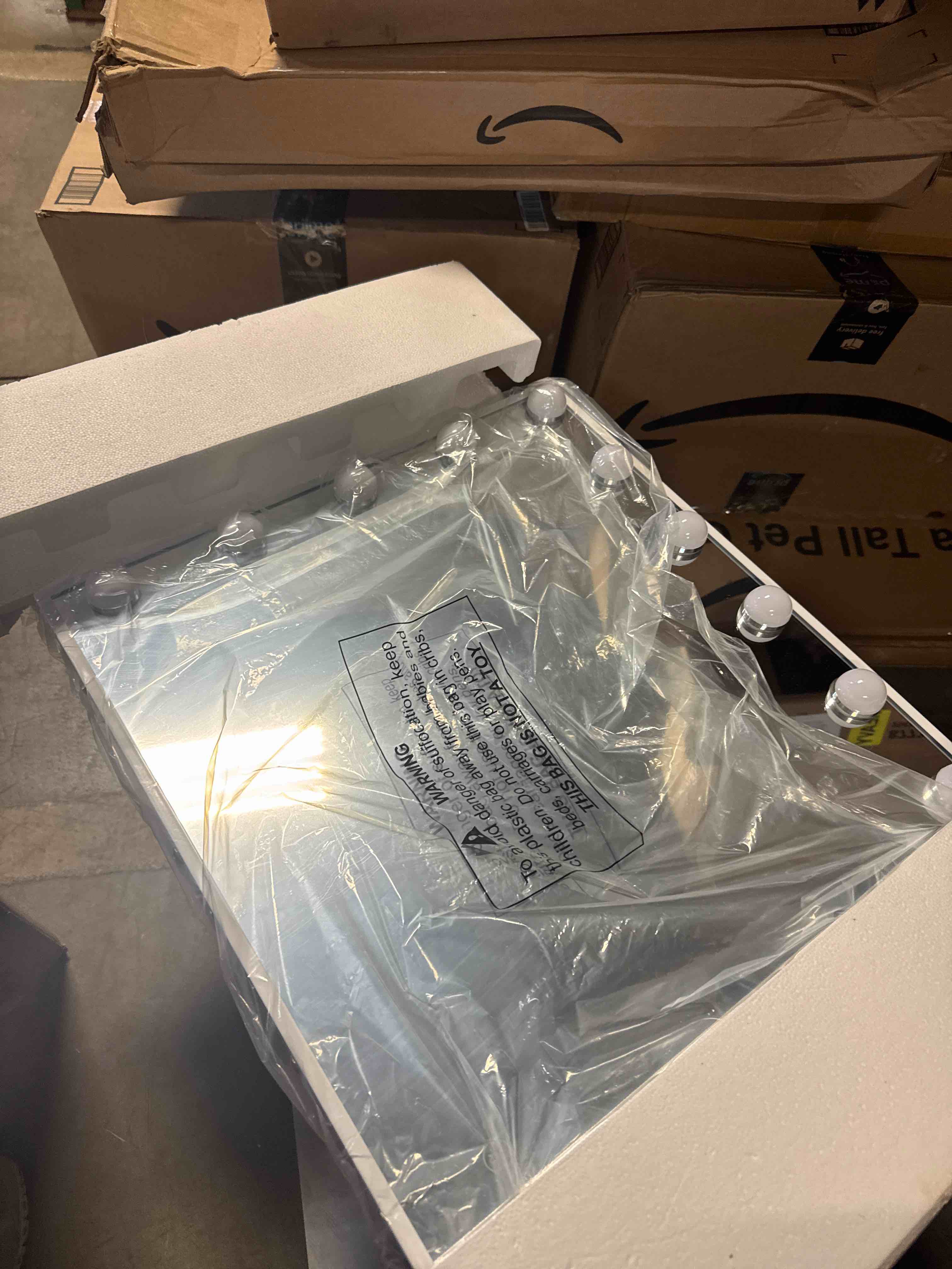 Condition photo showing Good Condition for Hollywood Vanity Mirror with Lights, 23"x18" Lighted Makeup Mirror with 10x Magnification for Desk/Wall Mount, 15 Led Bulbs, 3 Lighting Modes for College Dorm, Bedroom, Dressing Room (White)