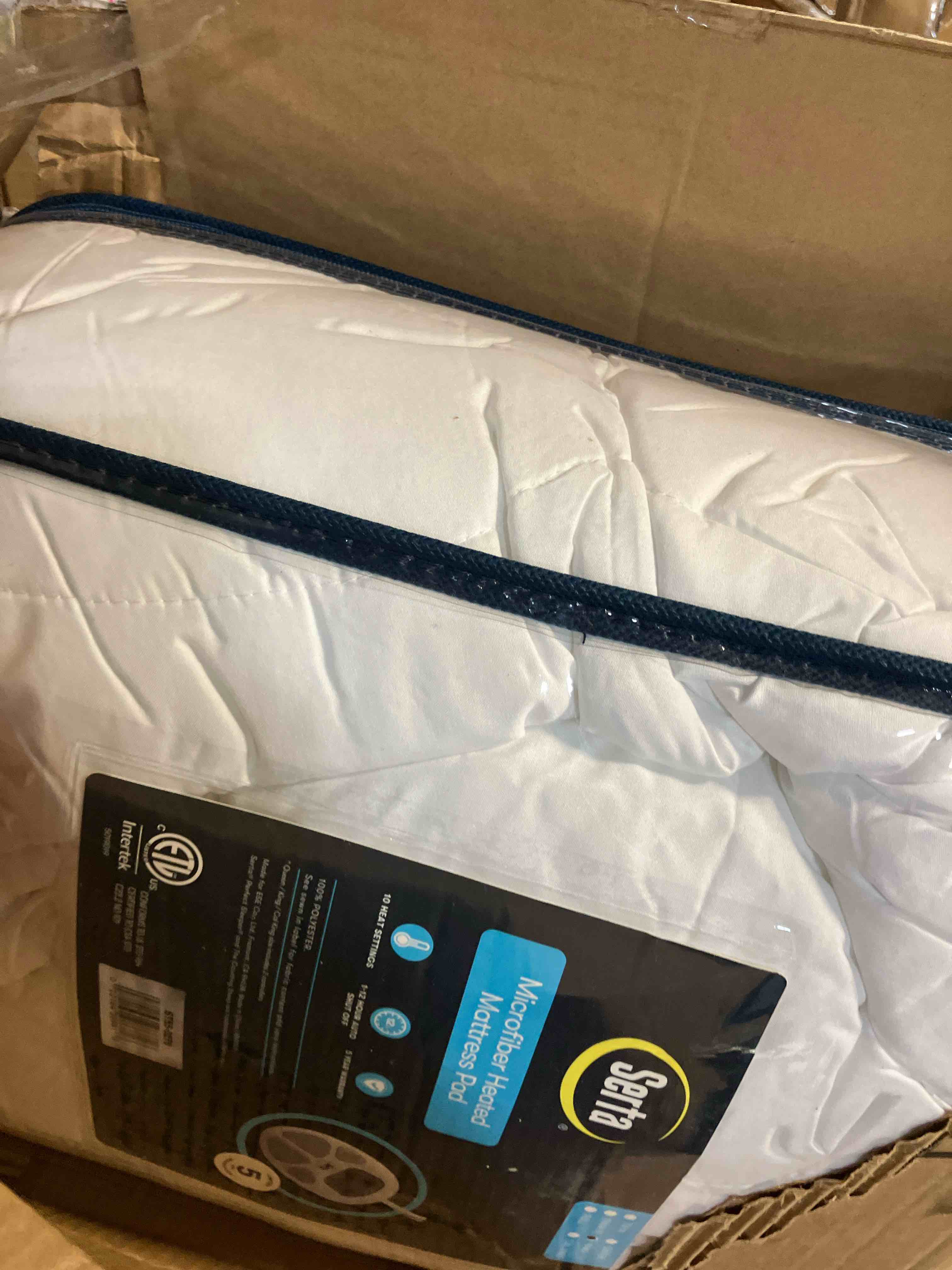 Condition photo showing Good Condition for Serta Heated Mattress Pad King Size - Electric Mattress Pad, 10 Heat Setting Controller, Auto Shut Off Timer, Deep Elastic Pocket, Up to 17" Mattress, ETL Certified, Machine Wash, King, White