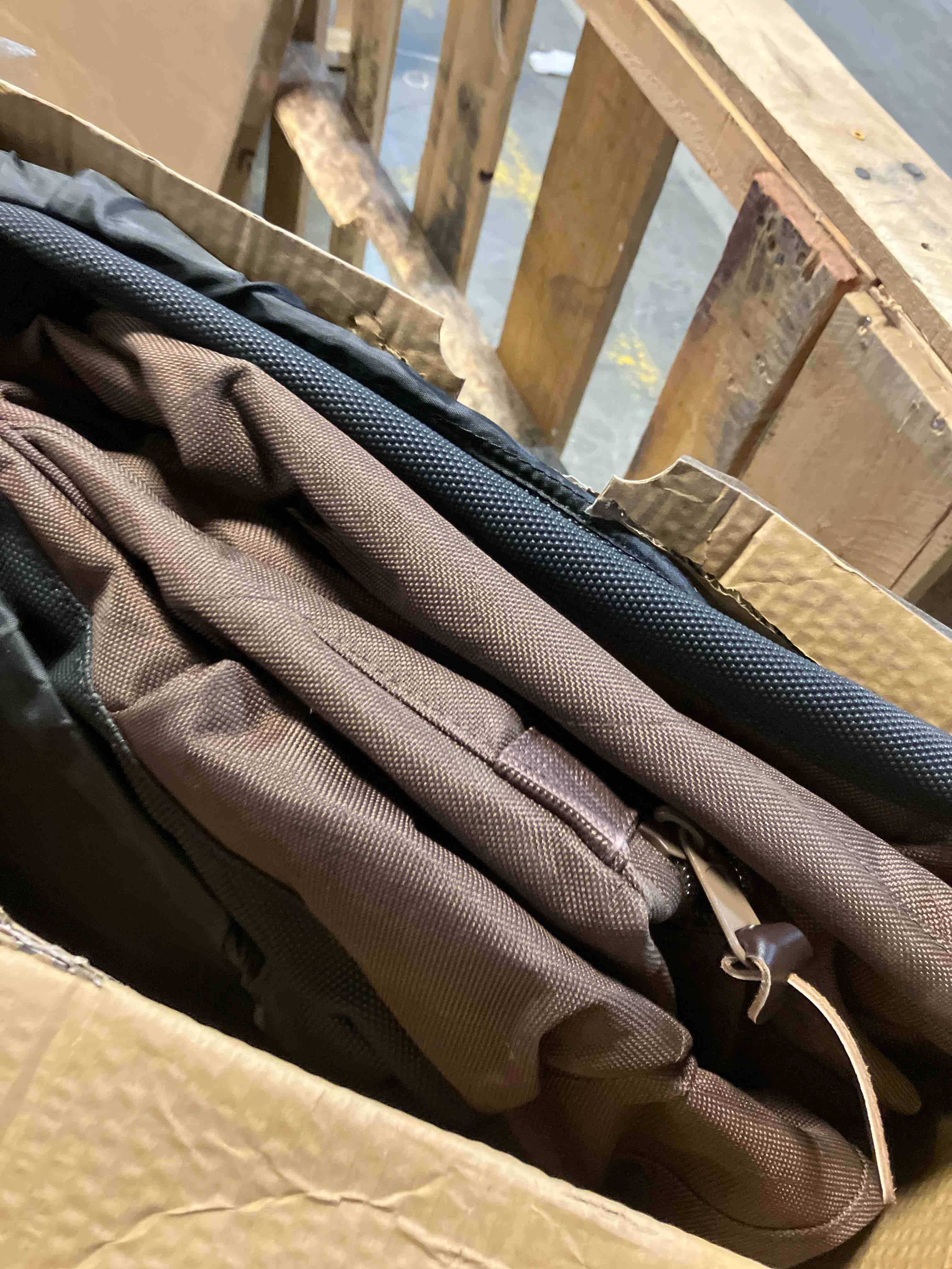 Condition photo showing Good Condition for Mud River Dixie Kennel Cover