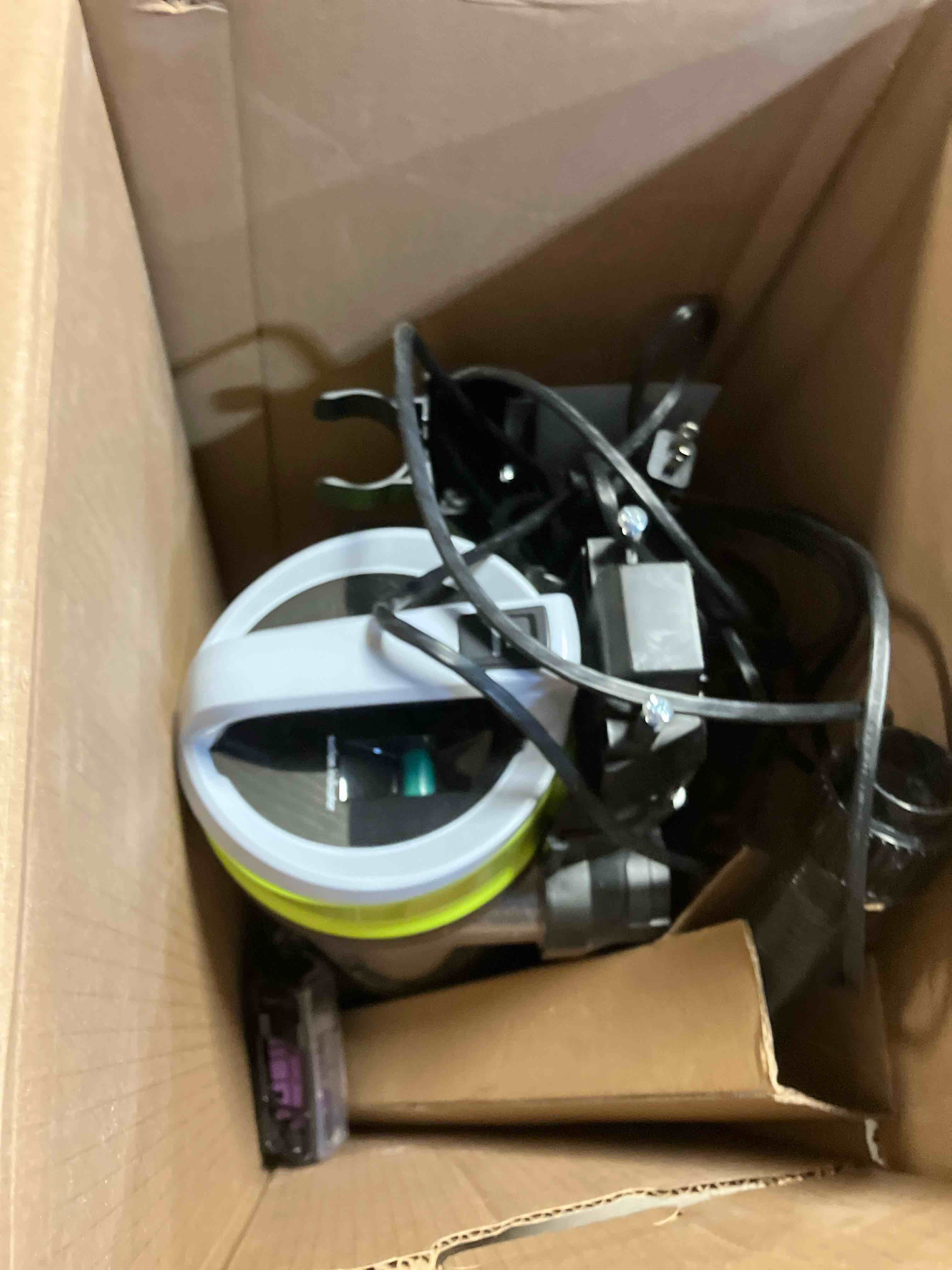 Condition photo showing Good Condition for Bissell 2252 CleanView Swivel Upright Bagless Vacuum with Swivel Steering, Powerful Pet Hair Pick Up, Specialized Pet Tools, Large Capacity Dirt Tank, Easy Empty Green
