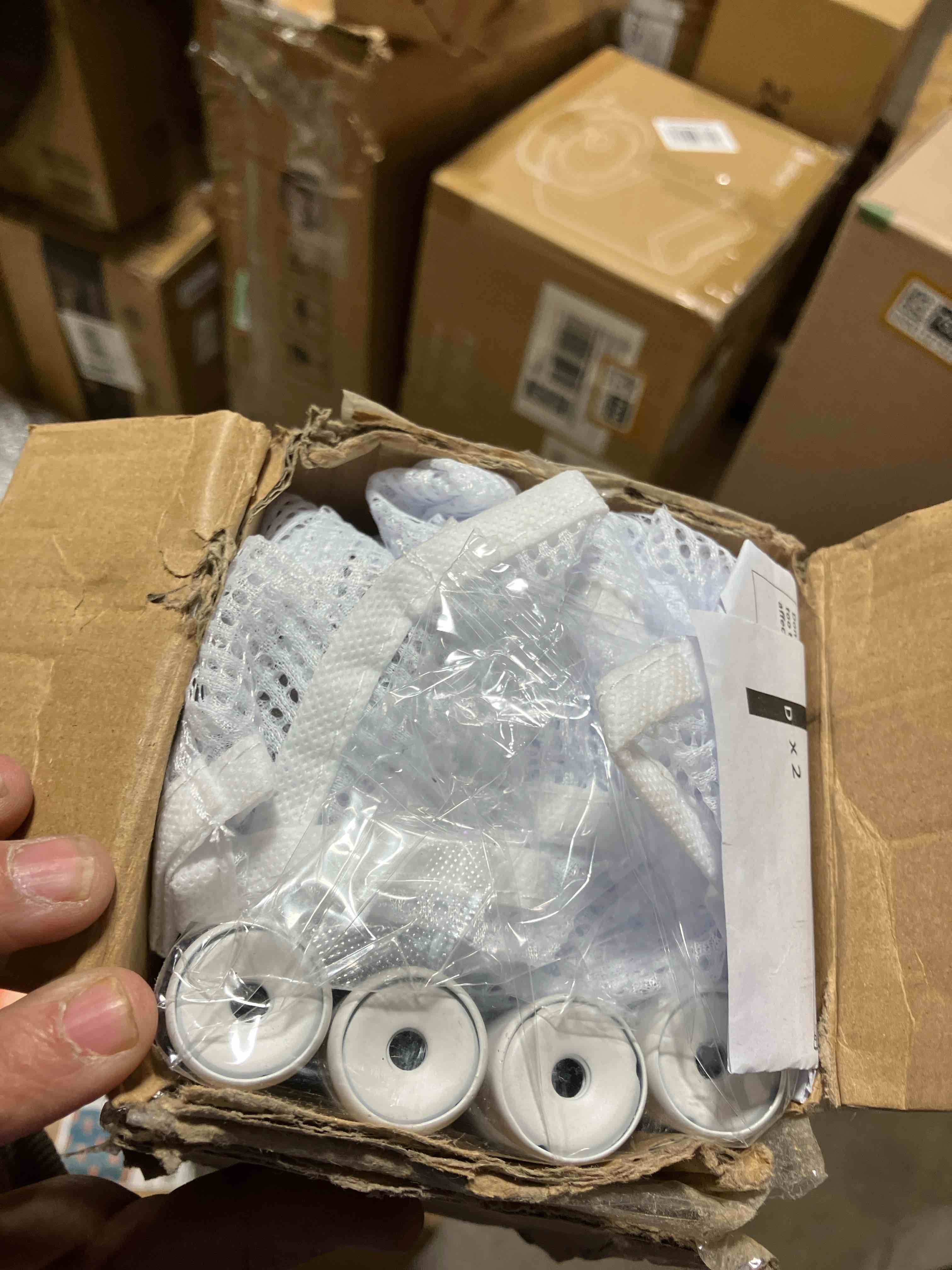 Condition photo showing New/Like New for STORAGE MANIAC Sweater Drying Rack, Mesh Clothes Drying Rack, Stackable Laundry Drying Rack, Lay Flat Dryer for Delicates, Portable Dry Rack for Indoor or Outdoor, White, 5 Tier Foldable