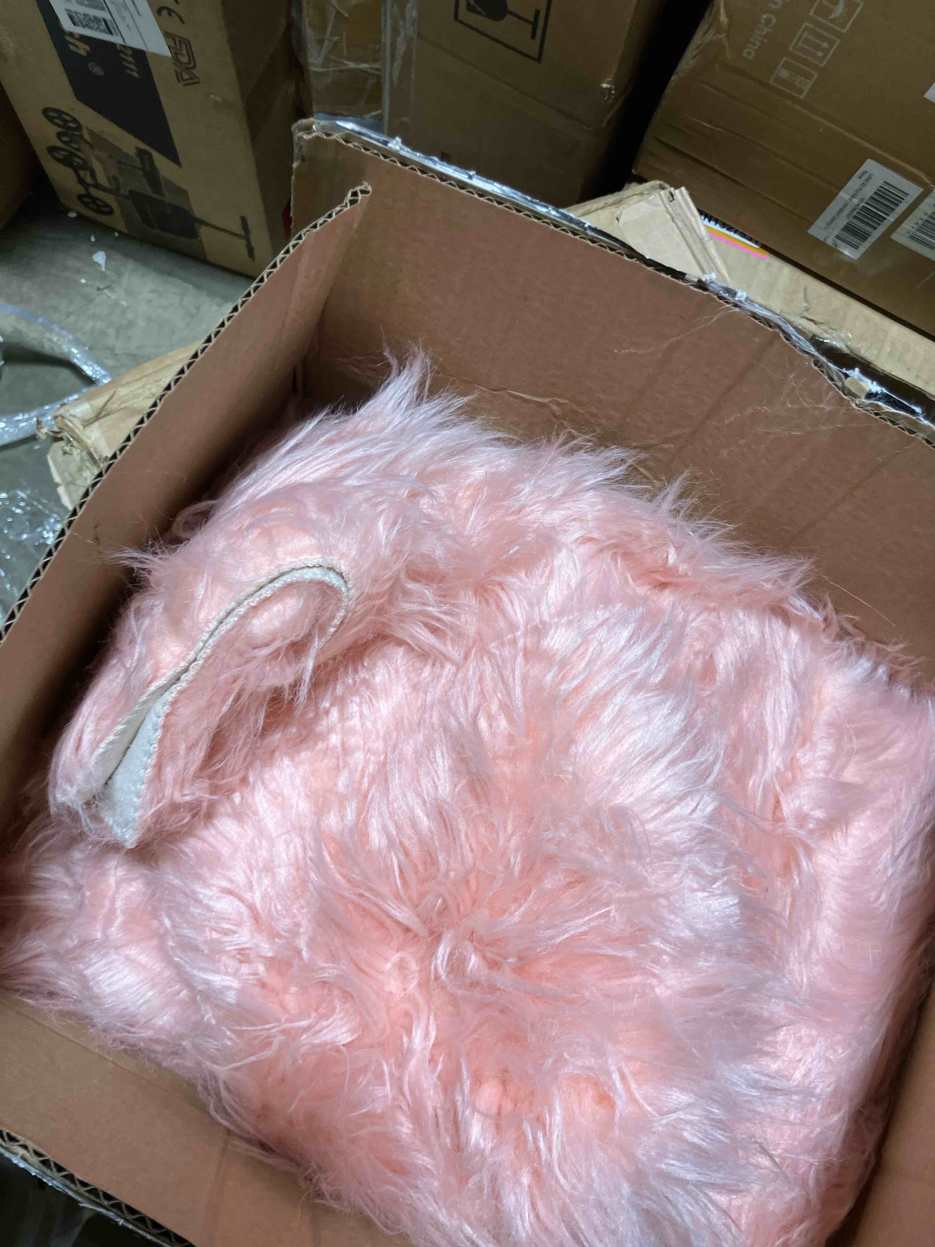 Condition photo showing Good Condition for Haja Pink Fluffy Faux Sheepskin Fur Shag Area Rug