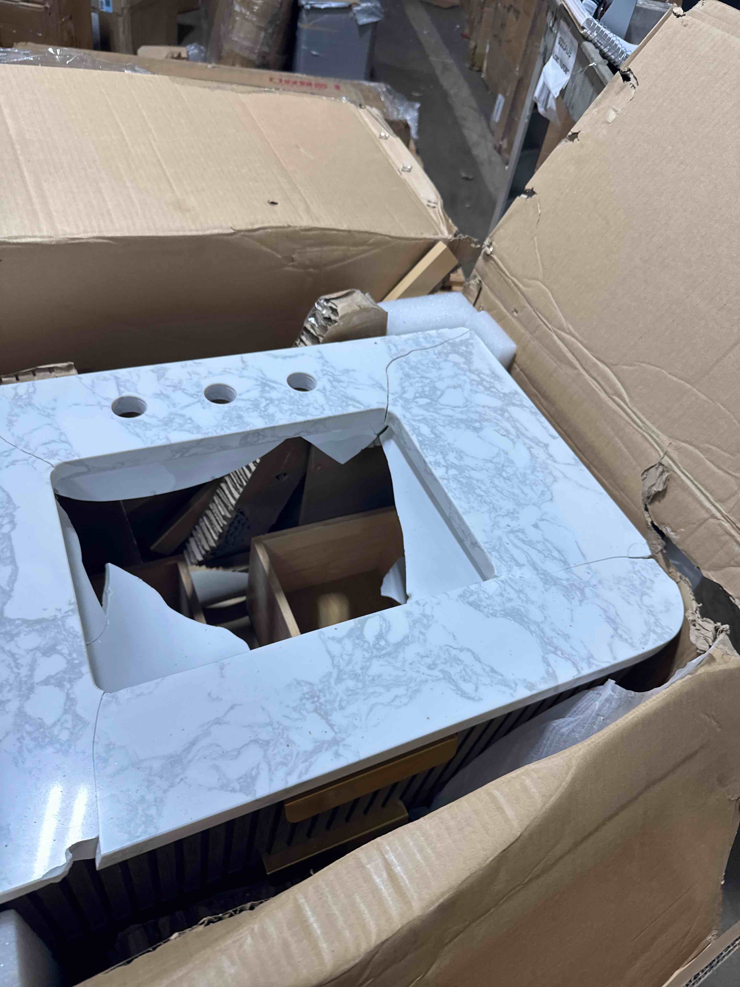 Condition photo showing Good Condition for Liljan 30" Wall Mounted Single Bathroom Vanity with Engineered Stone Top ( BROKEN TOP) 