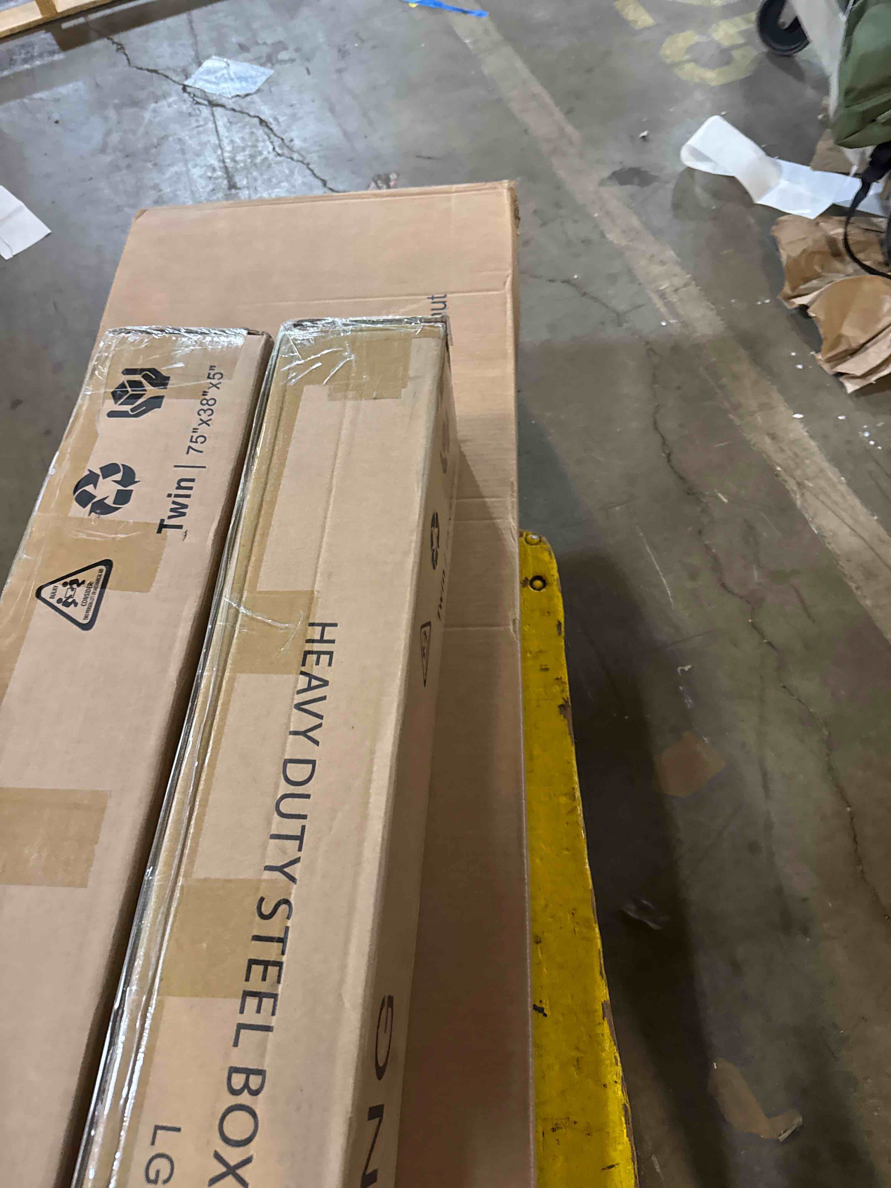 Condition photo showing New/Like New for 5 inch twin box spring bed base, heavy duty metal frame, noise-free, easy assembly, 1500lbs capacity