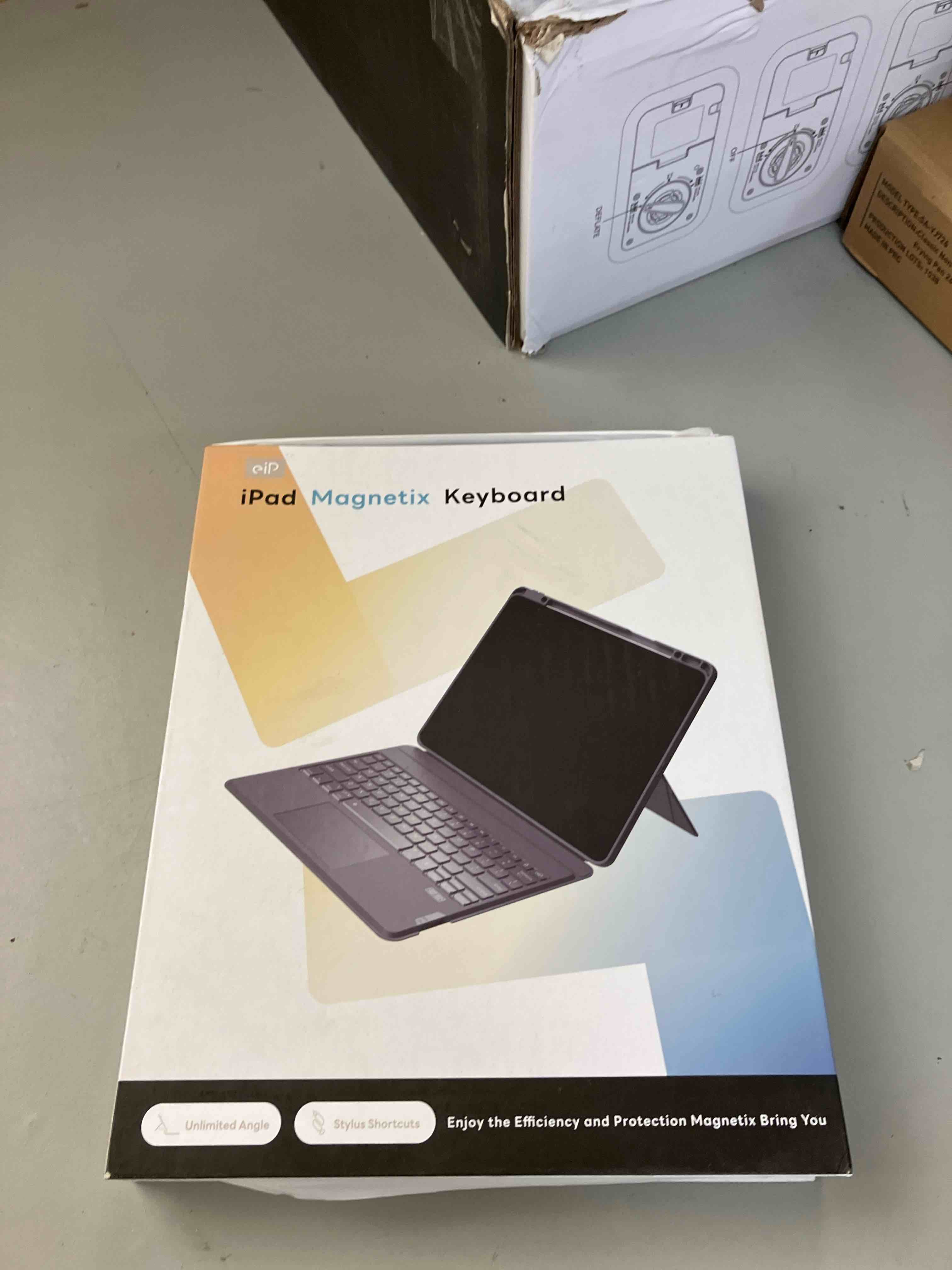 https://s3.amazonaws.com/lotting-images-prod/phillipi/BRN1315744_1747226903712.jpeg