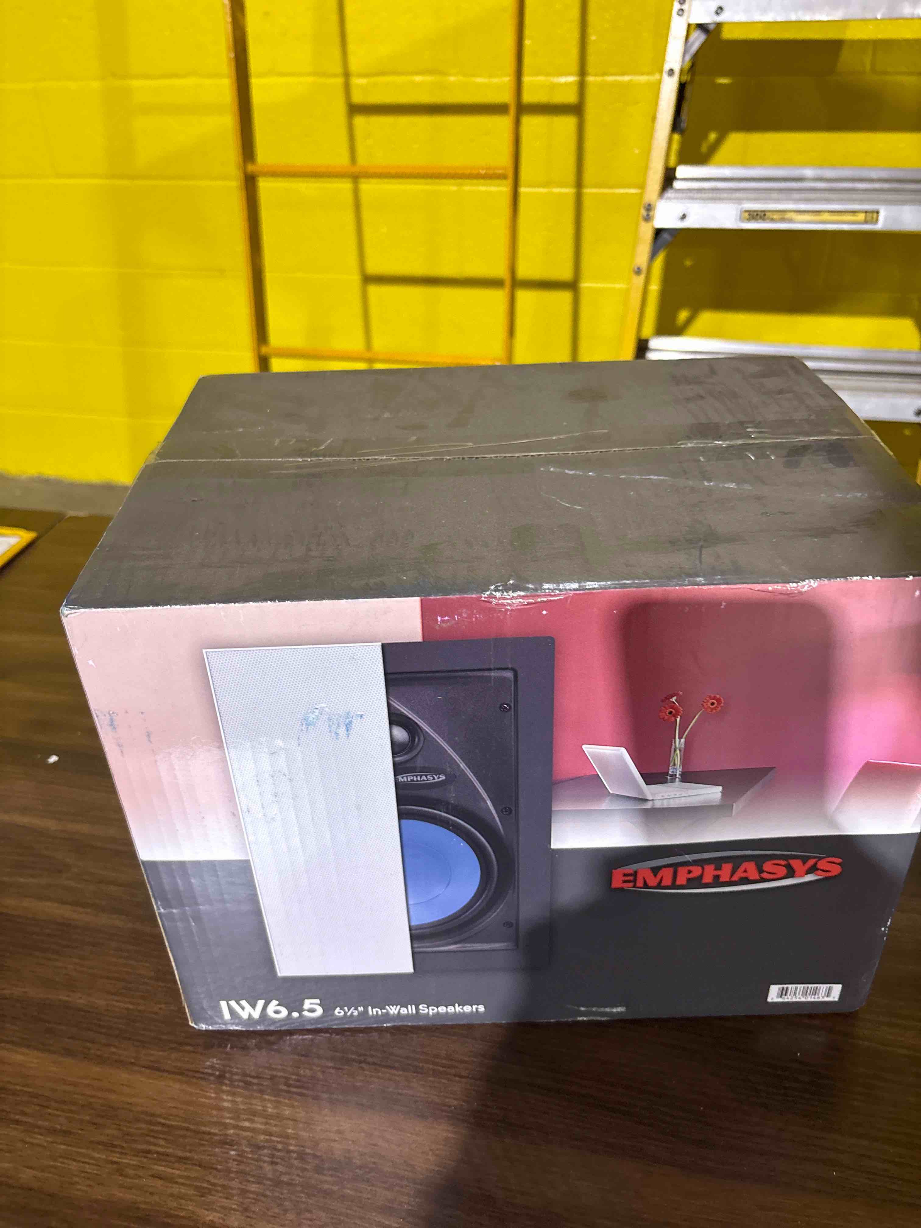 https://s3.amazonaws.com/lotting-images-prod/phillipi/BRN1316801_1758217427848.jpeg