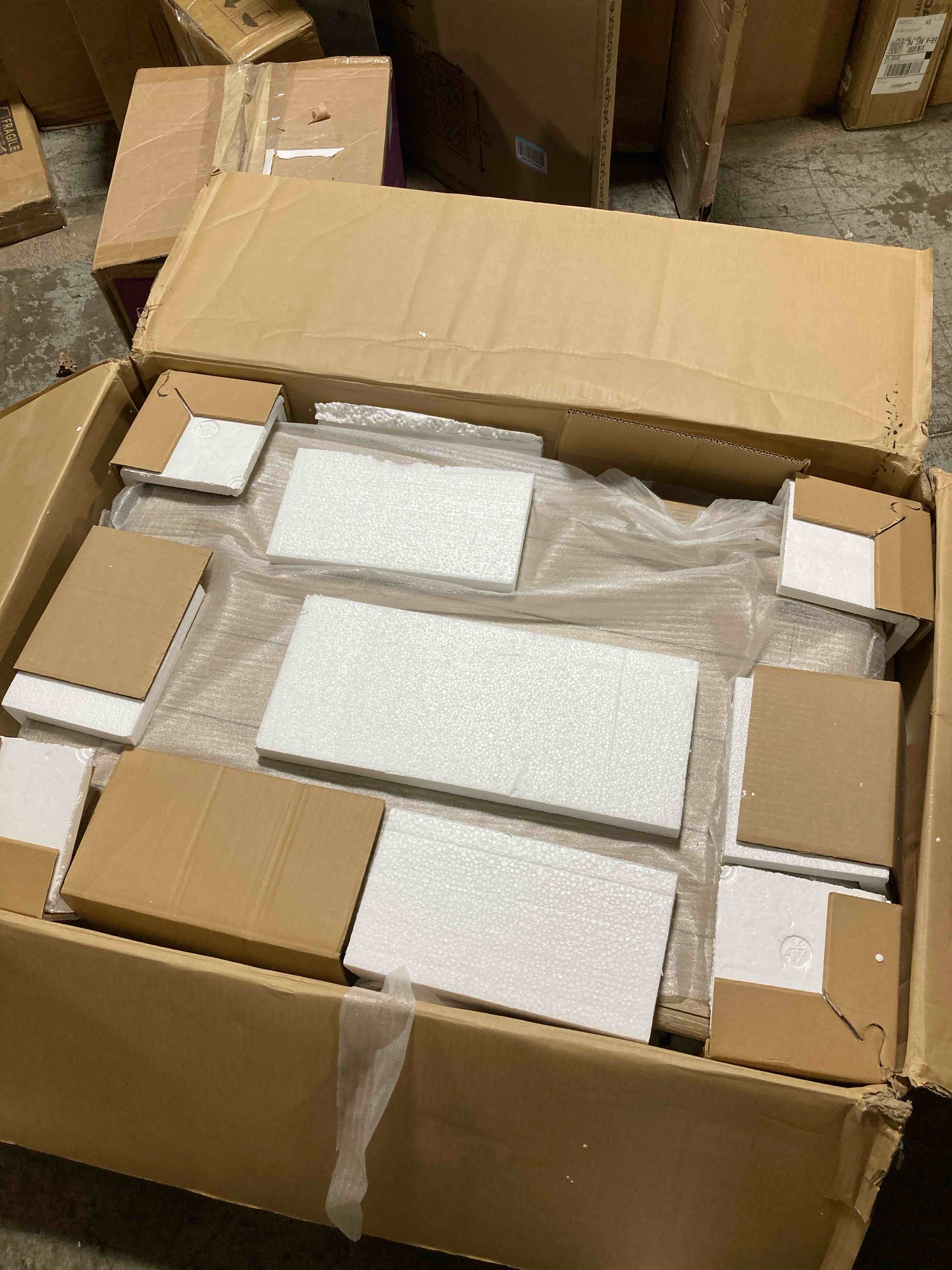 https://s3.amazonaws.com/lotting-images-prod/phillipi/BRN1318518_1757618089464.jpeg