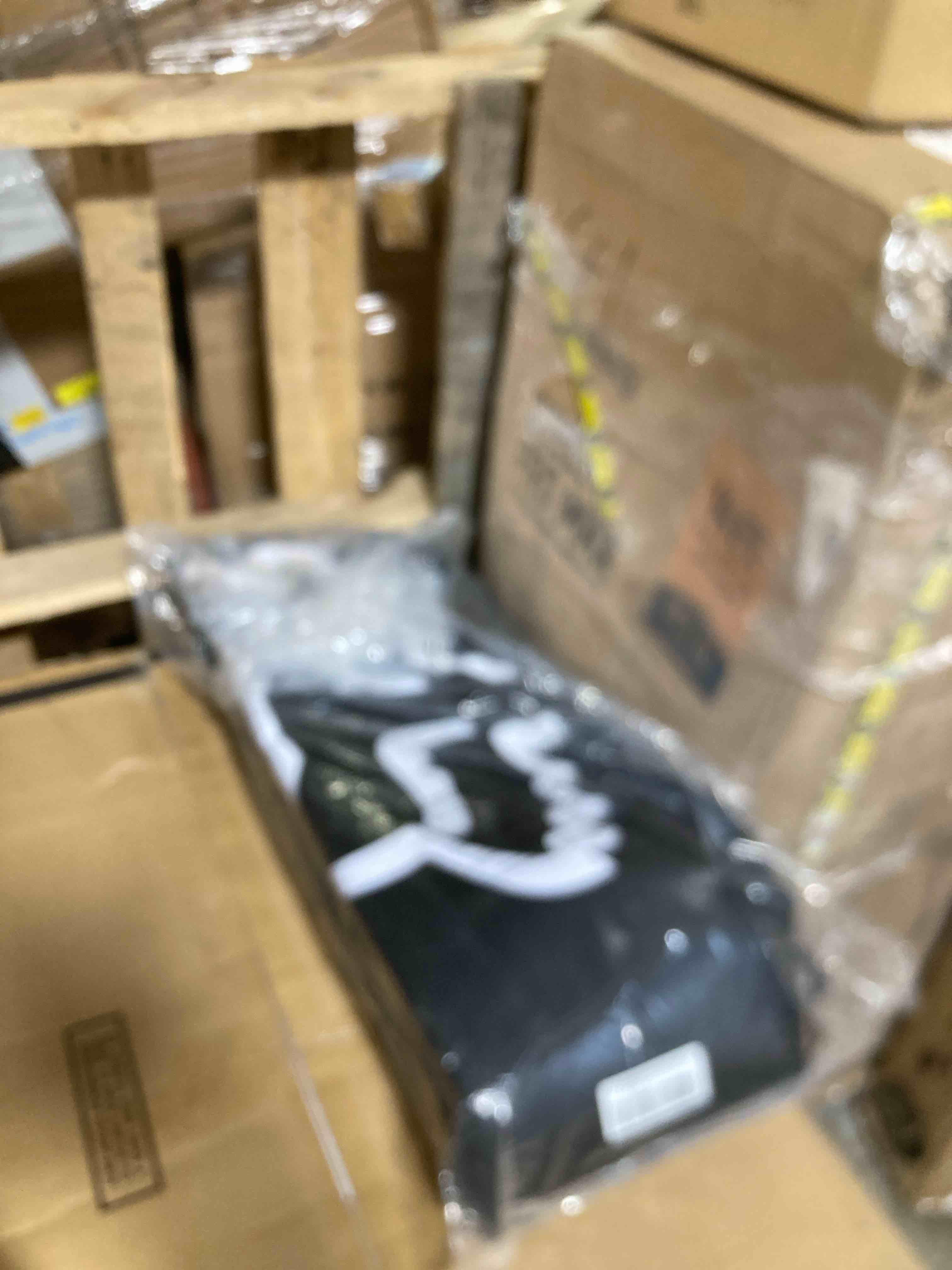 https://s3.amazonaws.com/lotting-images-prod/phillipi/BRN1318536_1757623954414.jpeg