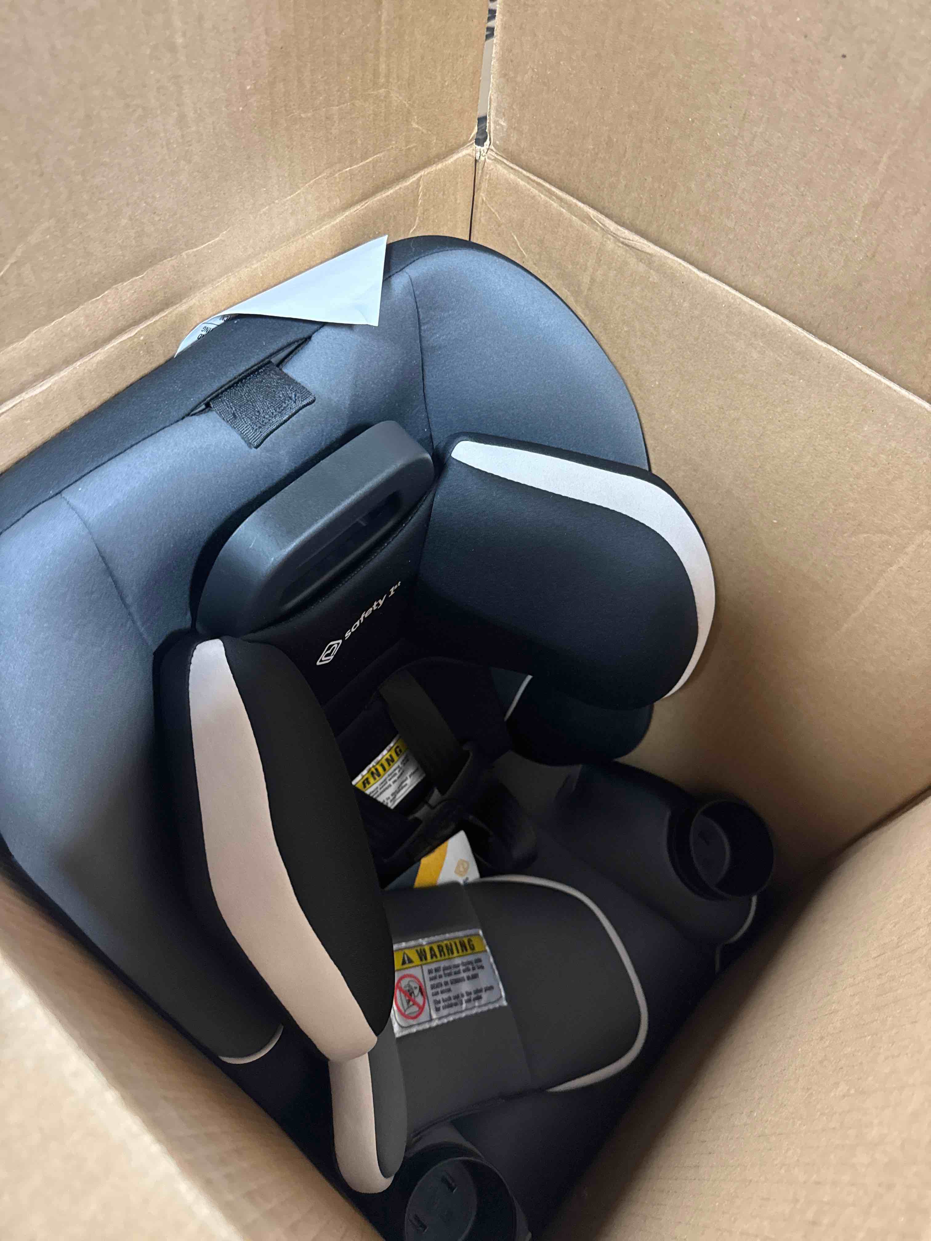 https://s3.amazonaws.com/lotting-images-prod/phillipi/BRN1318903_1760106811809.jpeg