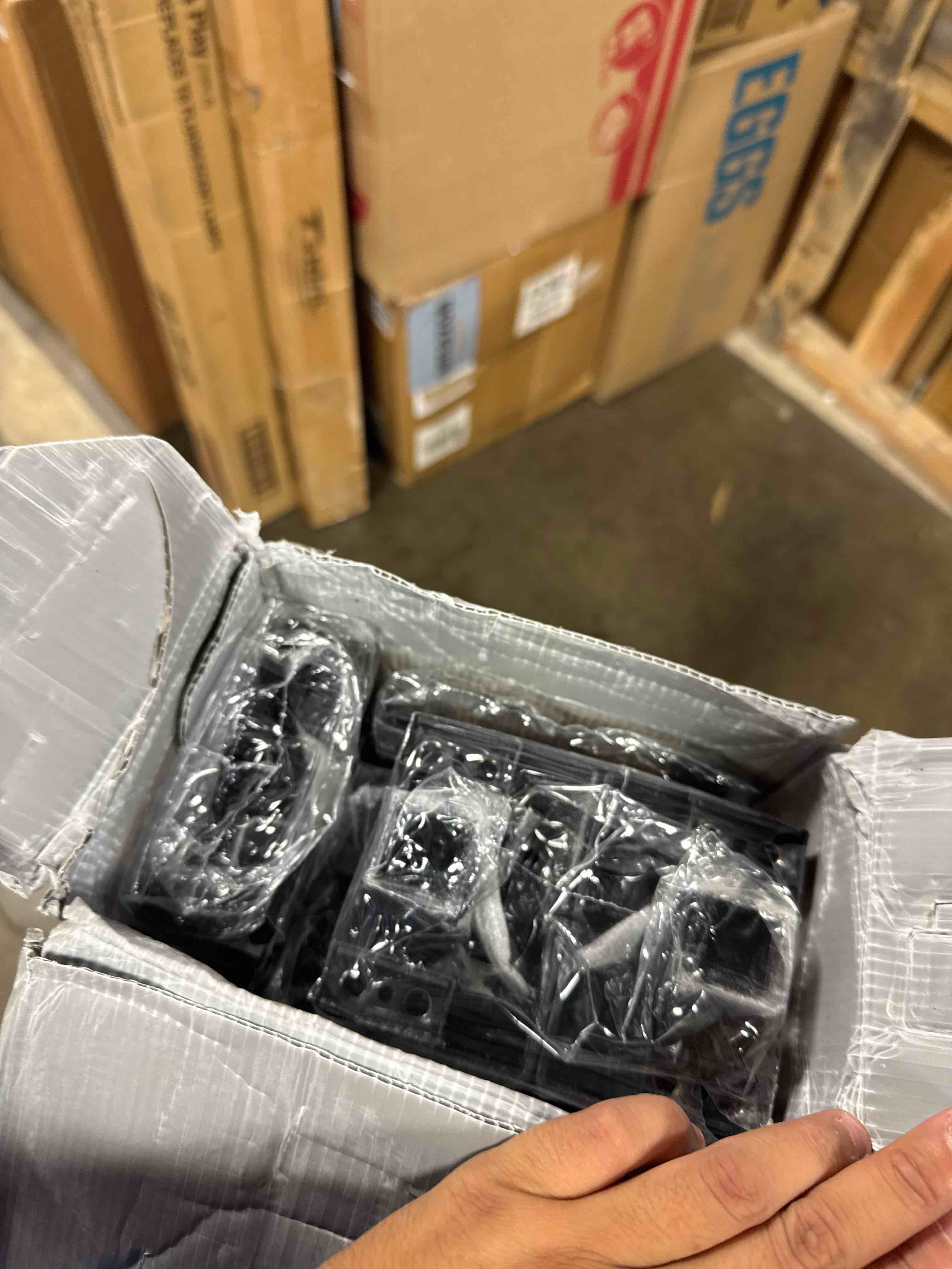 https://s3.amazonaws.com/lotting-images-prod/phillipi/BRN1318913_1760108079728.jpeg