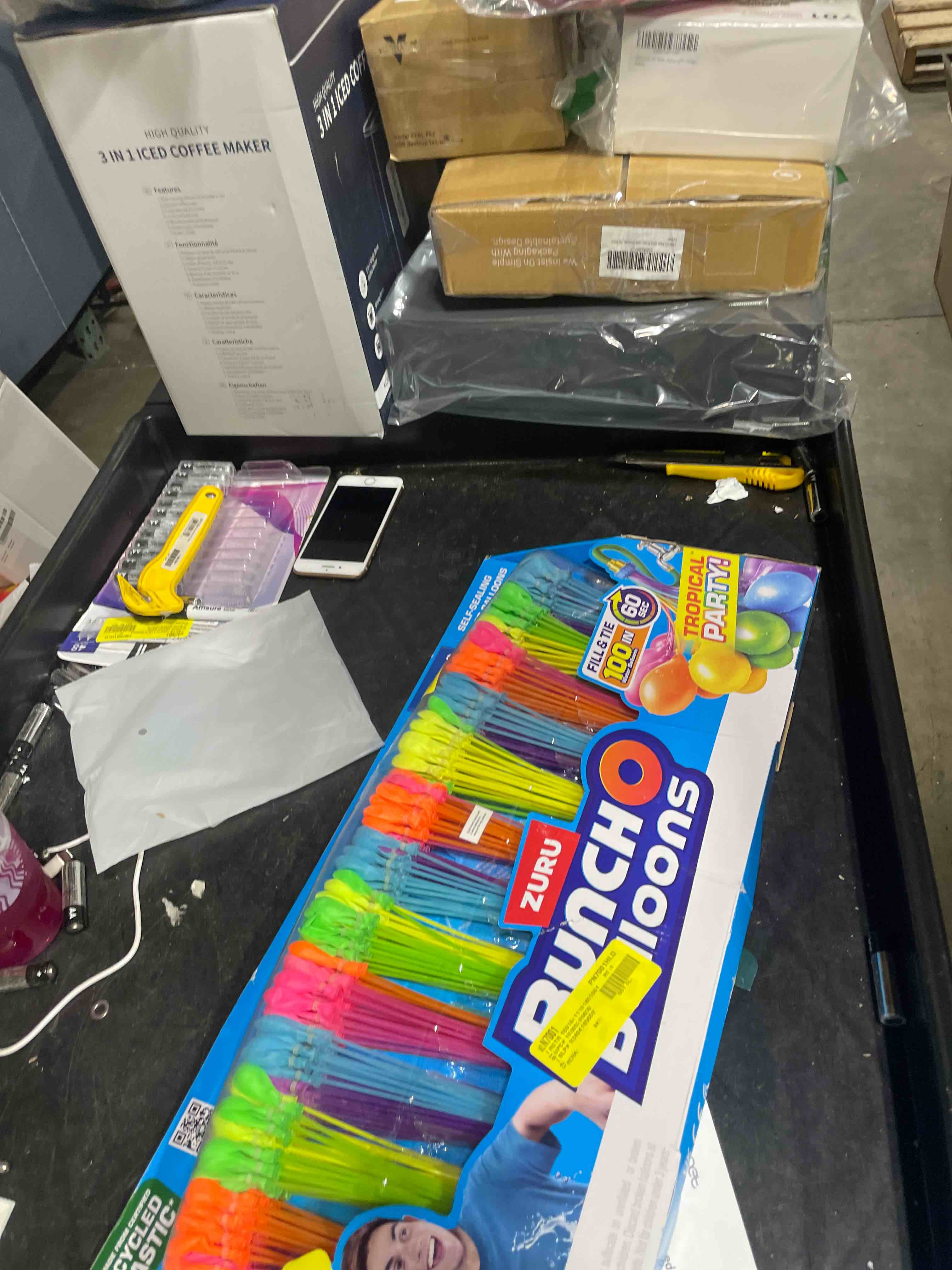 Condition photo showing New/Like New for ZURU Bunch O Balloons 465 Rapid-Fill Self-Tying Recyclable Water Balloons (14 Stems)