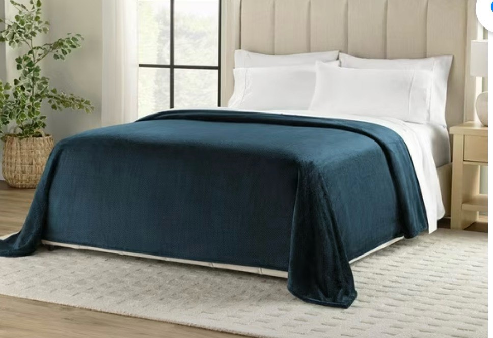 Member's Mark Cloud Touch Blanket