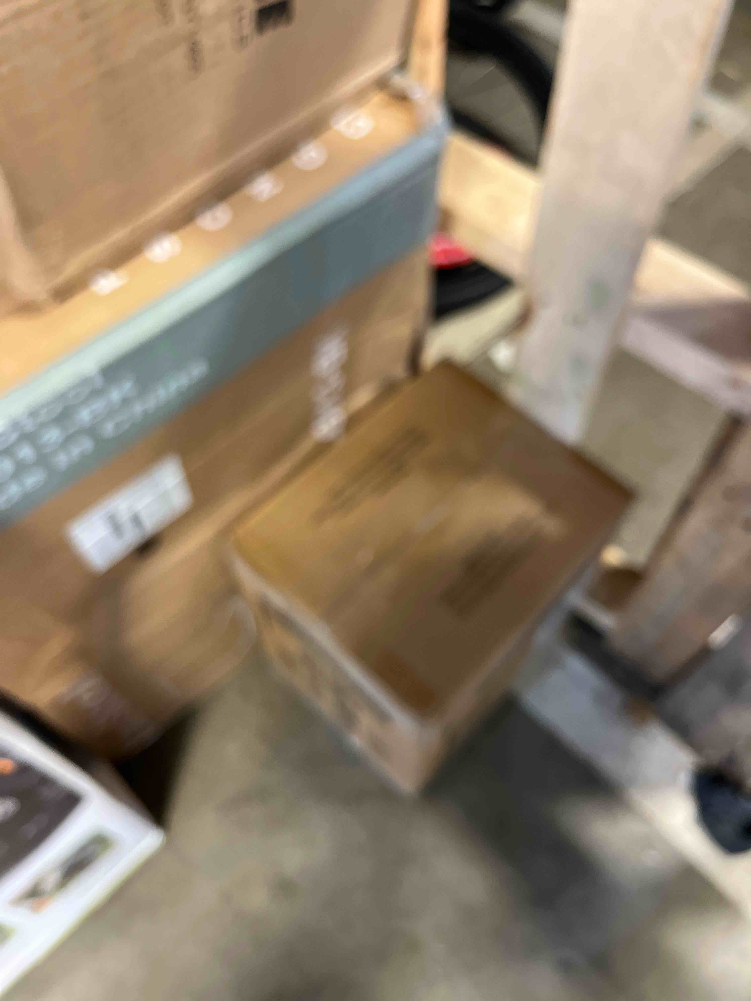 https://s3.amazonaws.com/lotting-images-prod/phillipi/BRN1321761_1748283439918.jpeg