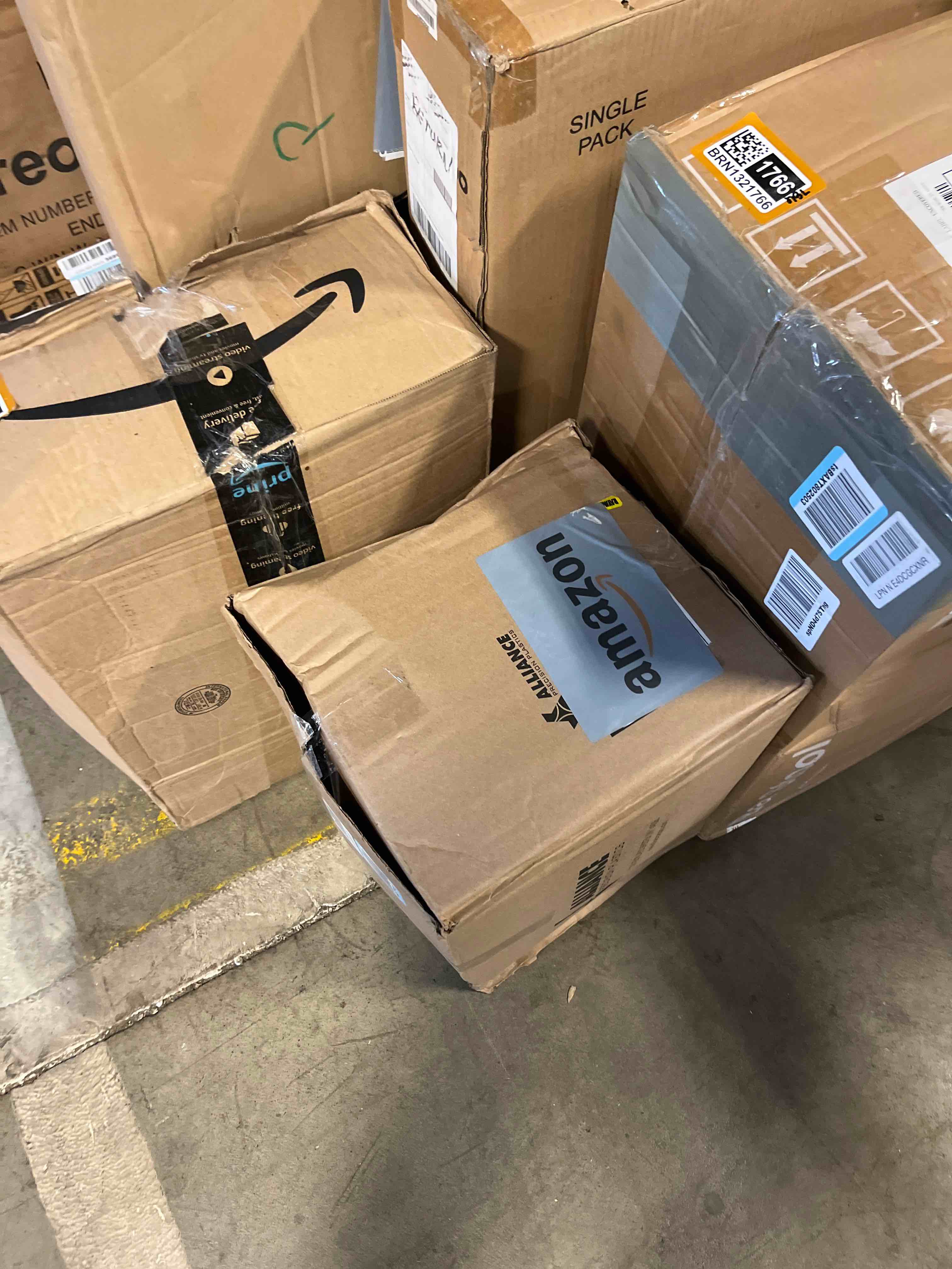https://s3.amazonaws.com/lotting-images-prod/phillipi/BRN1321765_1748283004402.jpeg