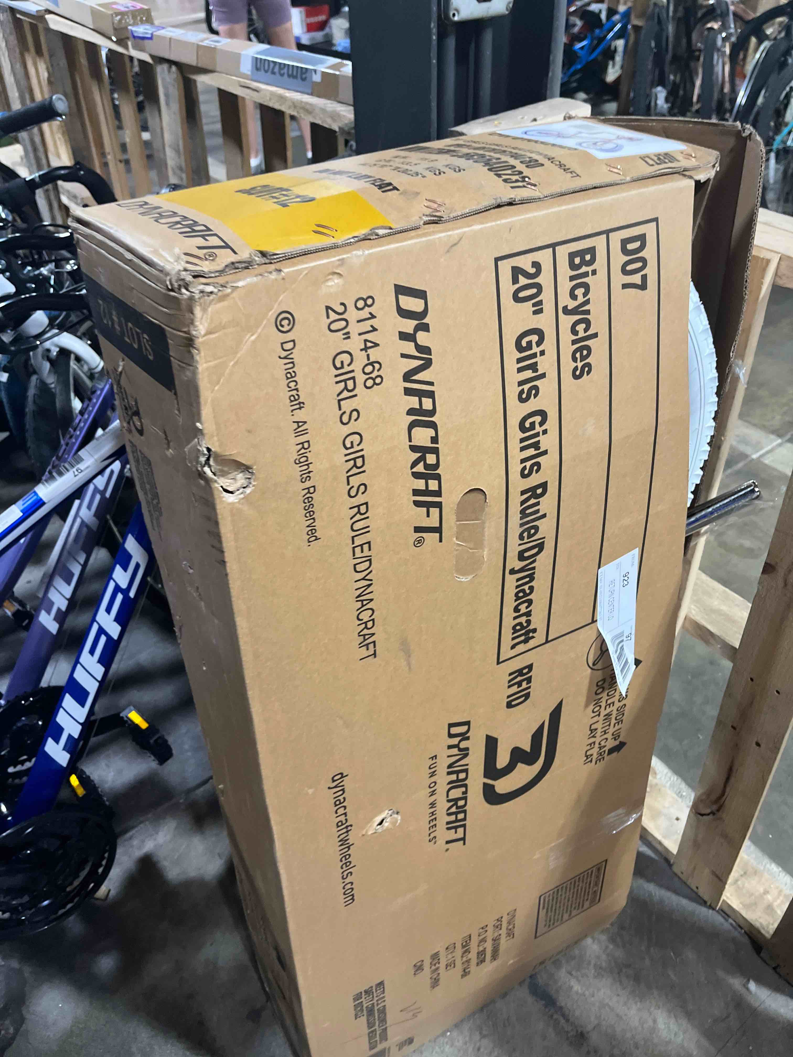 https://s3.amazonaws.com/lotting-images-prod/phillipi/BRN1322401_1751384117101.jpeg