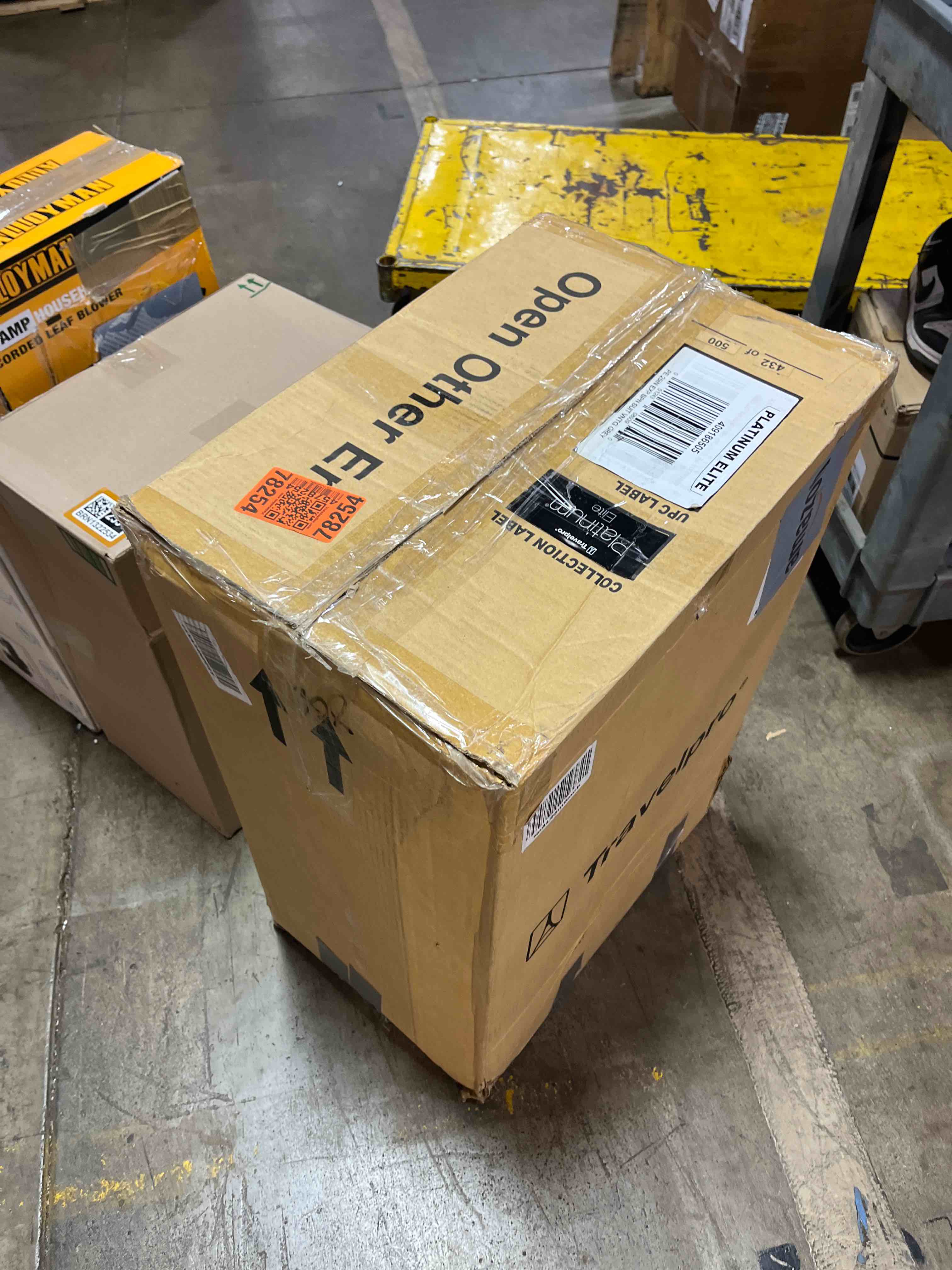 https://s3.amazonaws.com/lotting-images-prod/phillipi/BRN1322535_1751918614048.jpeg