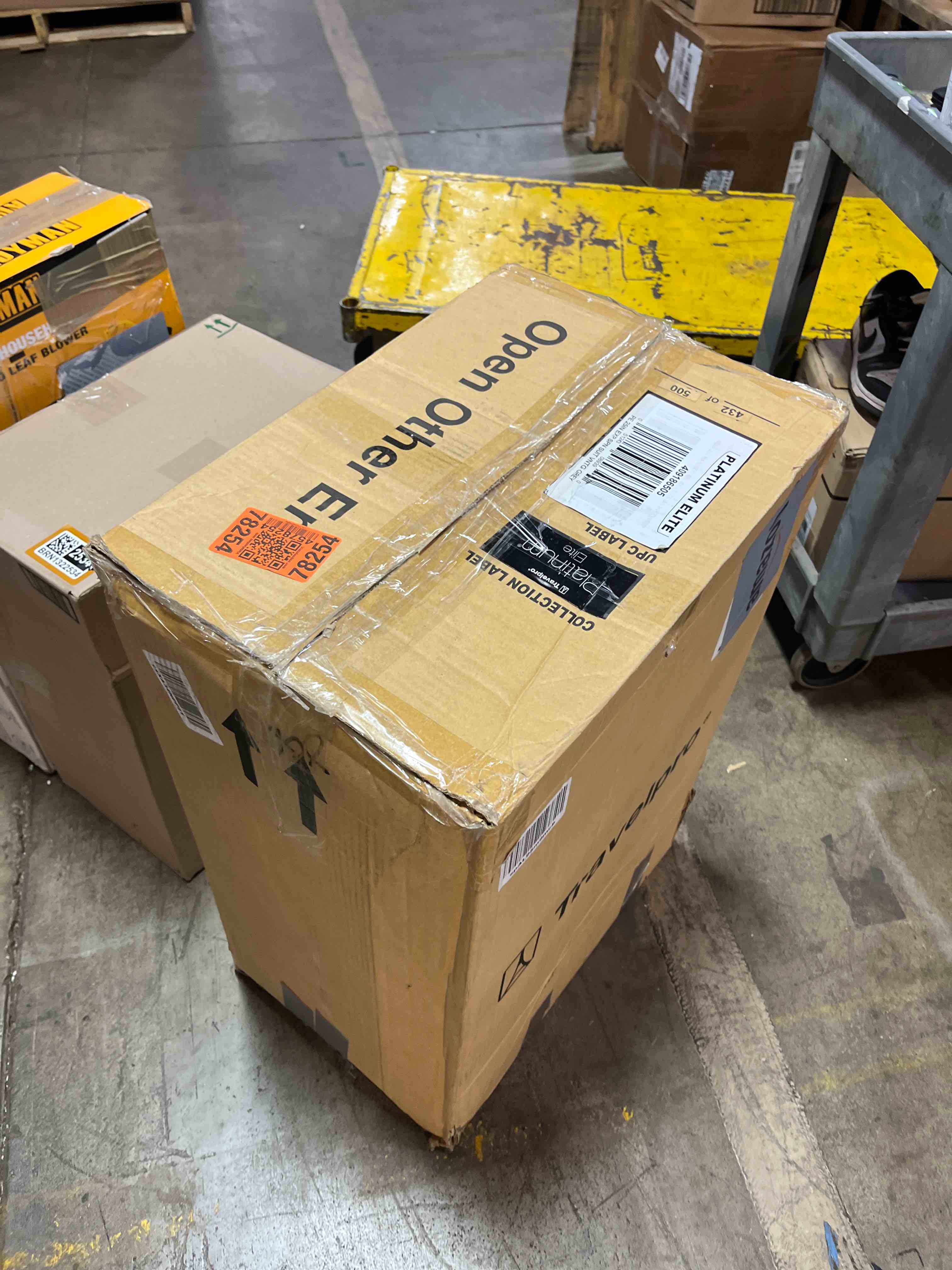 https://s3.amazonaws.com/lotting-images-prod/phillipi/BRN1322535_1751918615106.jpeg