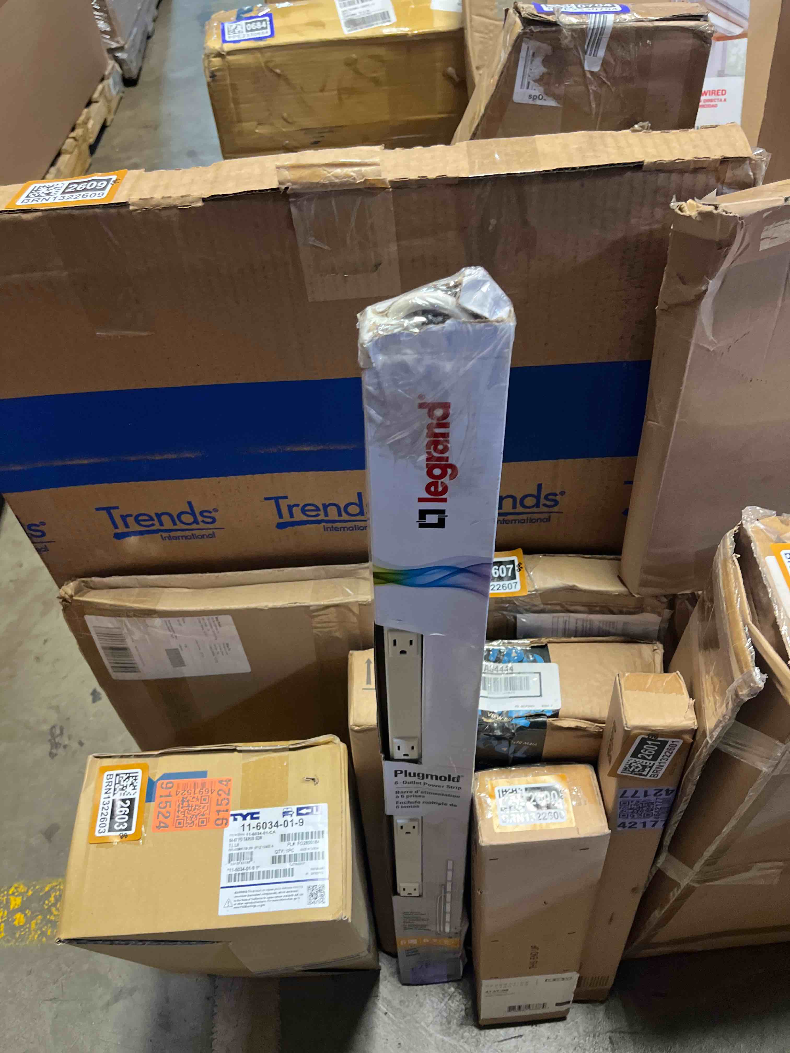 https://s3.amazonaws.com/lotting-images-prod/phillipi/BRN1322599_1752157903128.jpeg