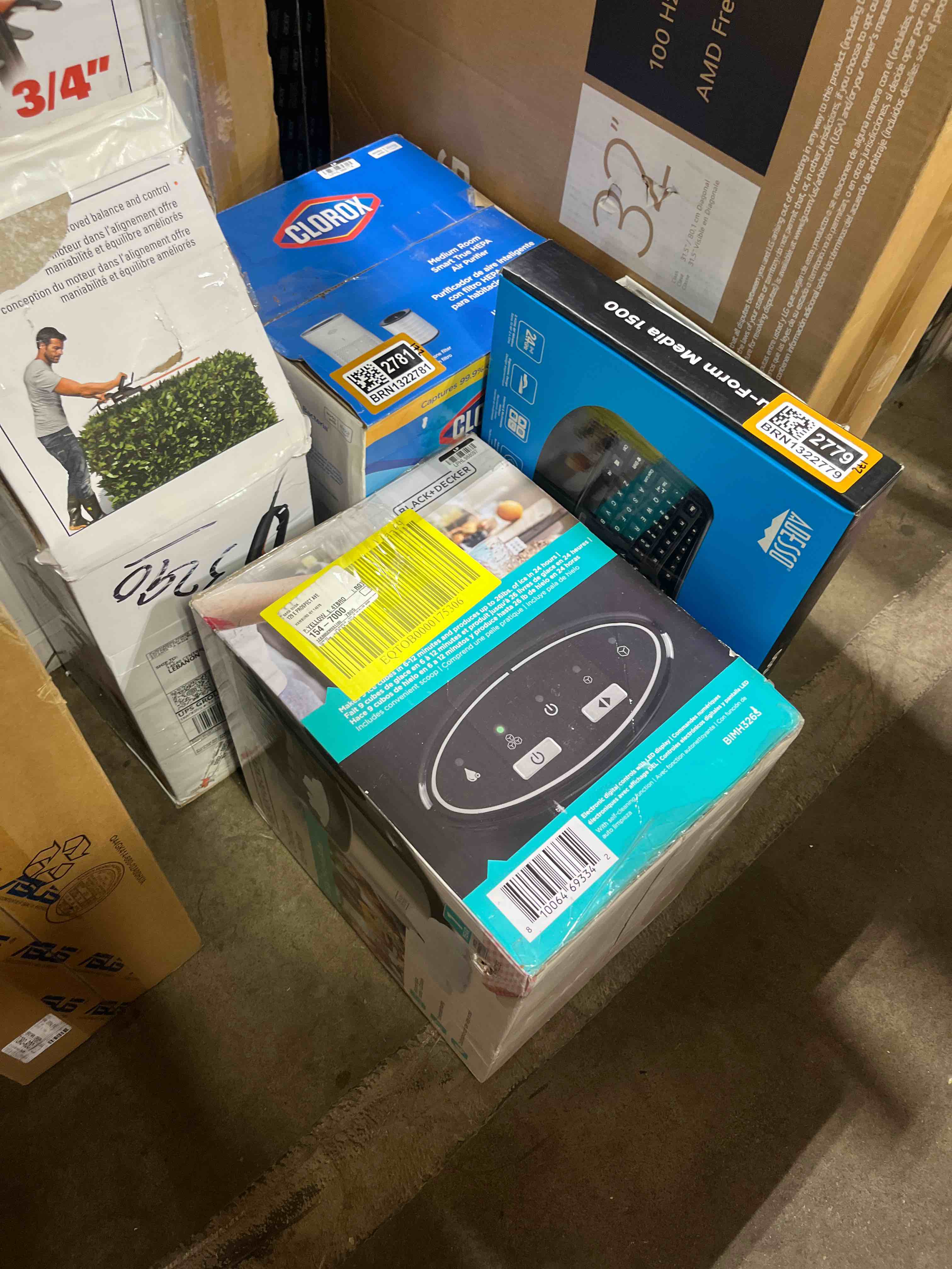 https://s3.amazonaws.com/lotting-images-prod/phillipi/BRN1322775_1753297347960.jpeg