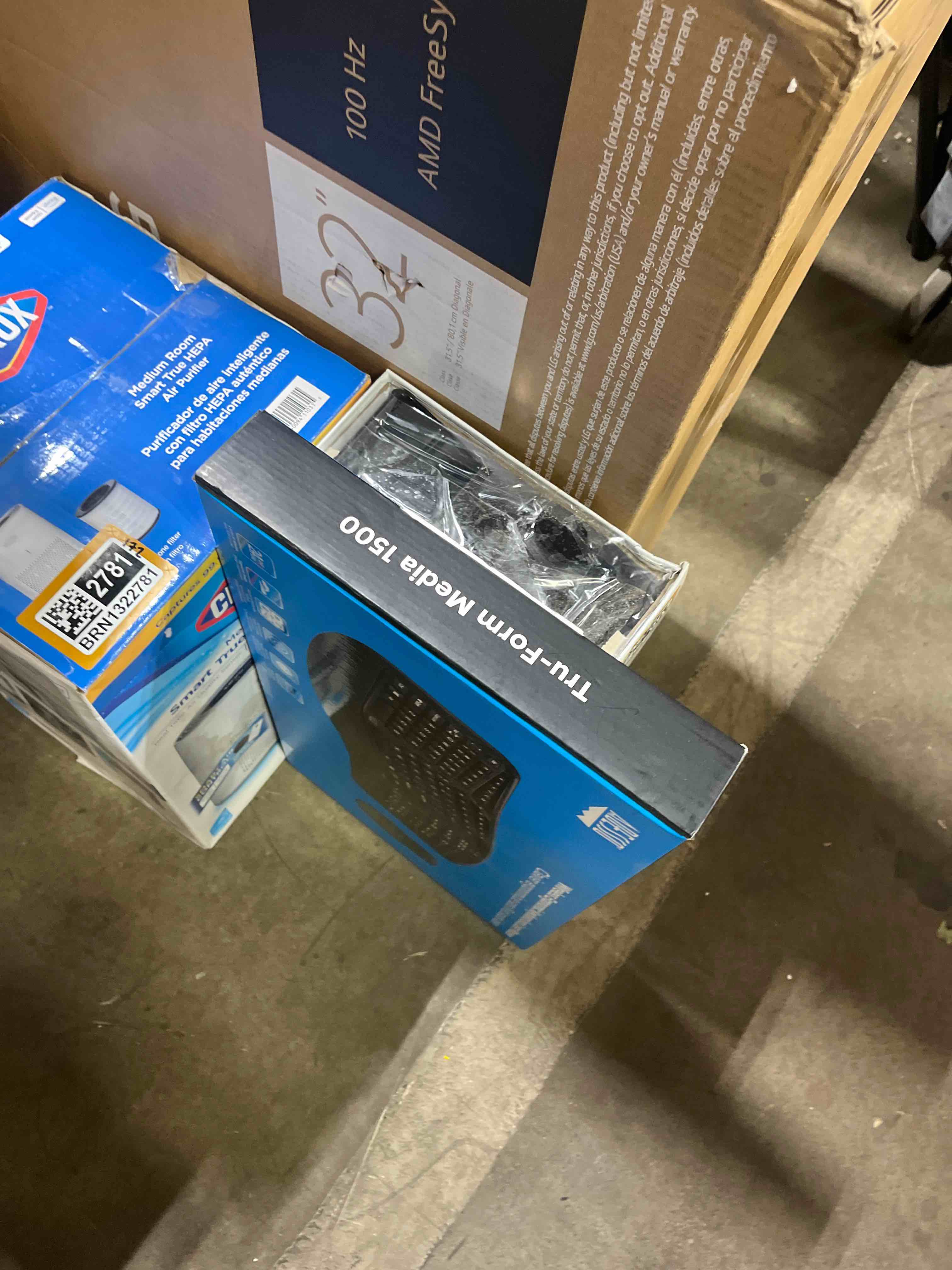 https://s3.amazonaws.com/lotting-images-prod/phillipi/BRN1322779_1753296613879.jpeg