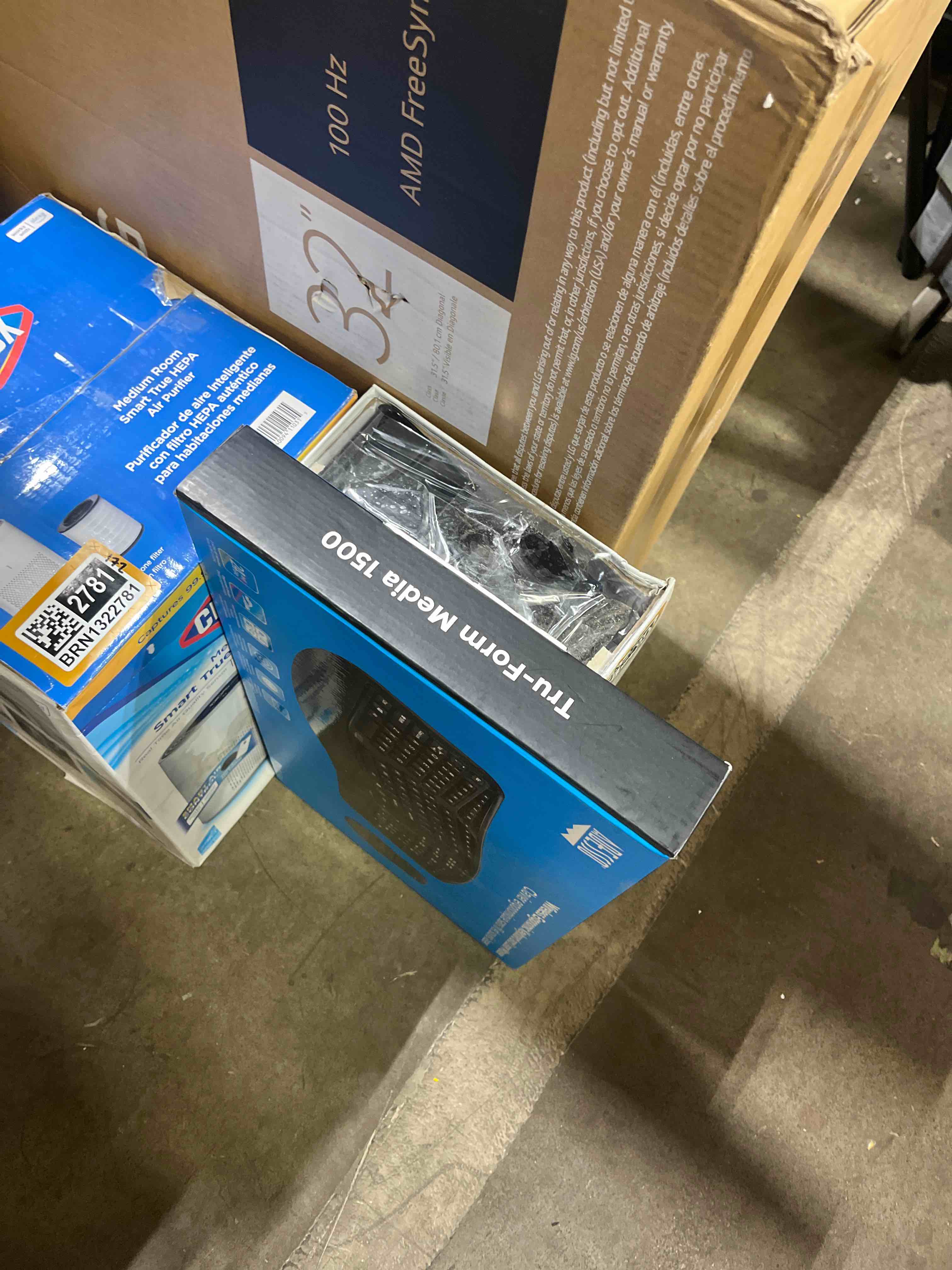 https://s3.amazonaws.com/lotting-images-prod/phillipi/BRN1322779_1753296614905.jpeg