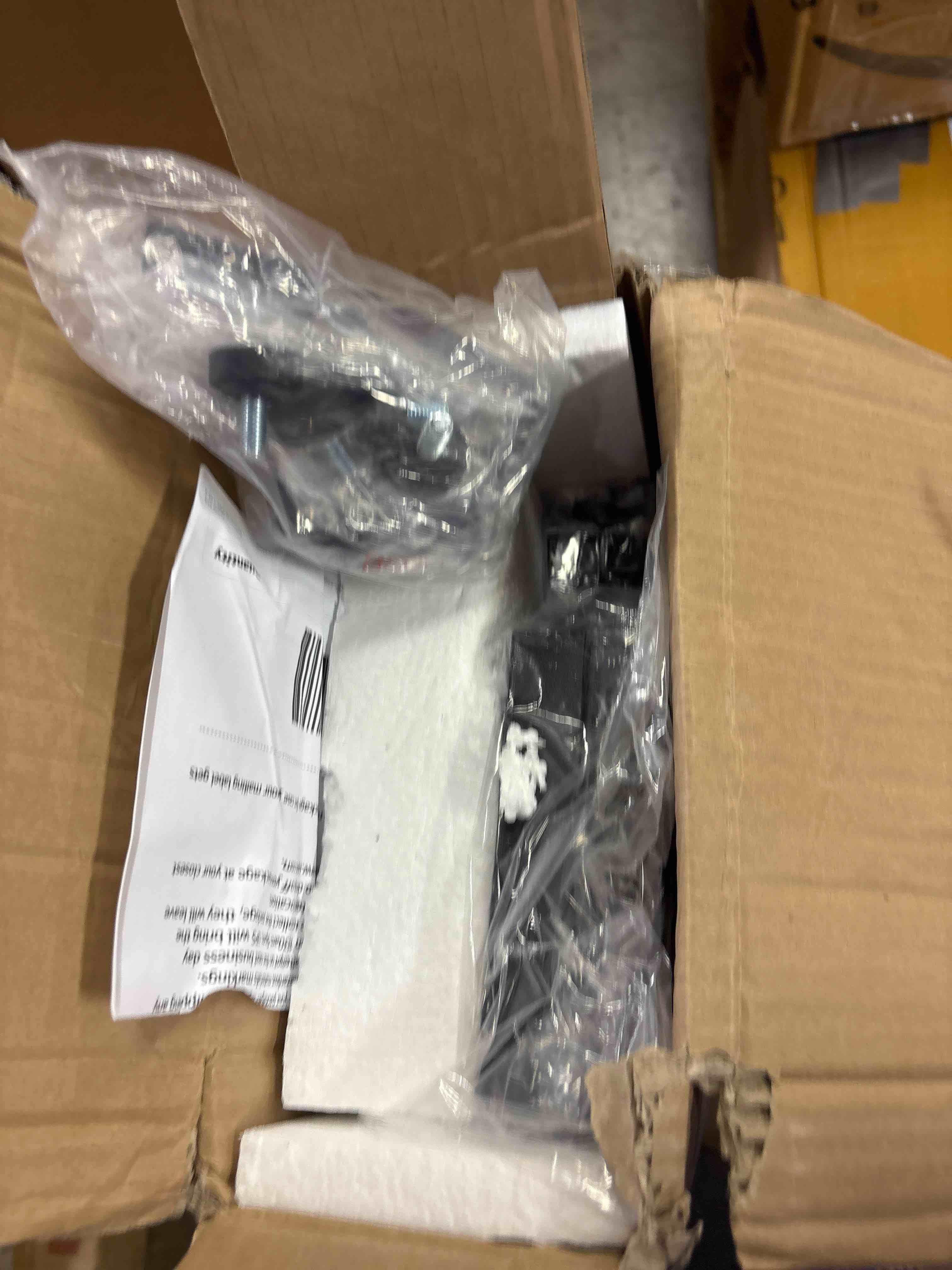 https://s3.amazonaws.com/lotting-images-prod/phillipi/BRN1323218_1756401068692.jpeg