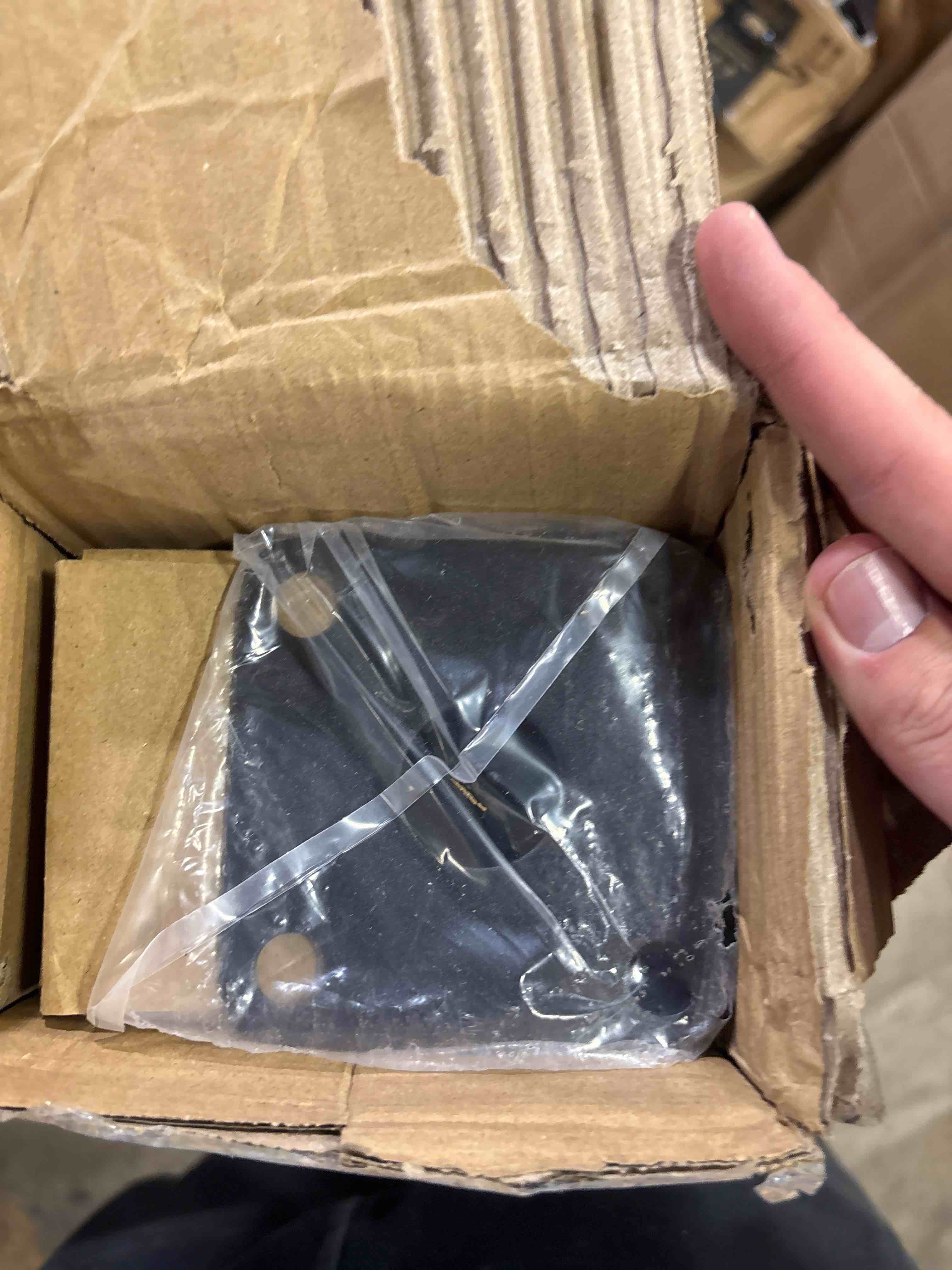 https://s3.amazonaws.com/lotting-images-prod/phillipi/BRN1323222_1756399561577.jpeg