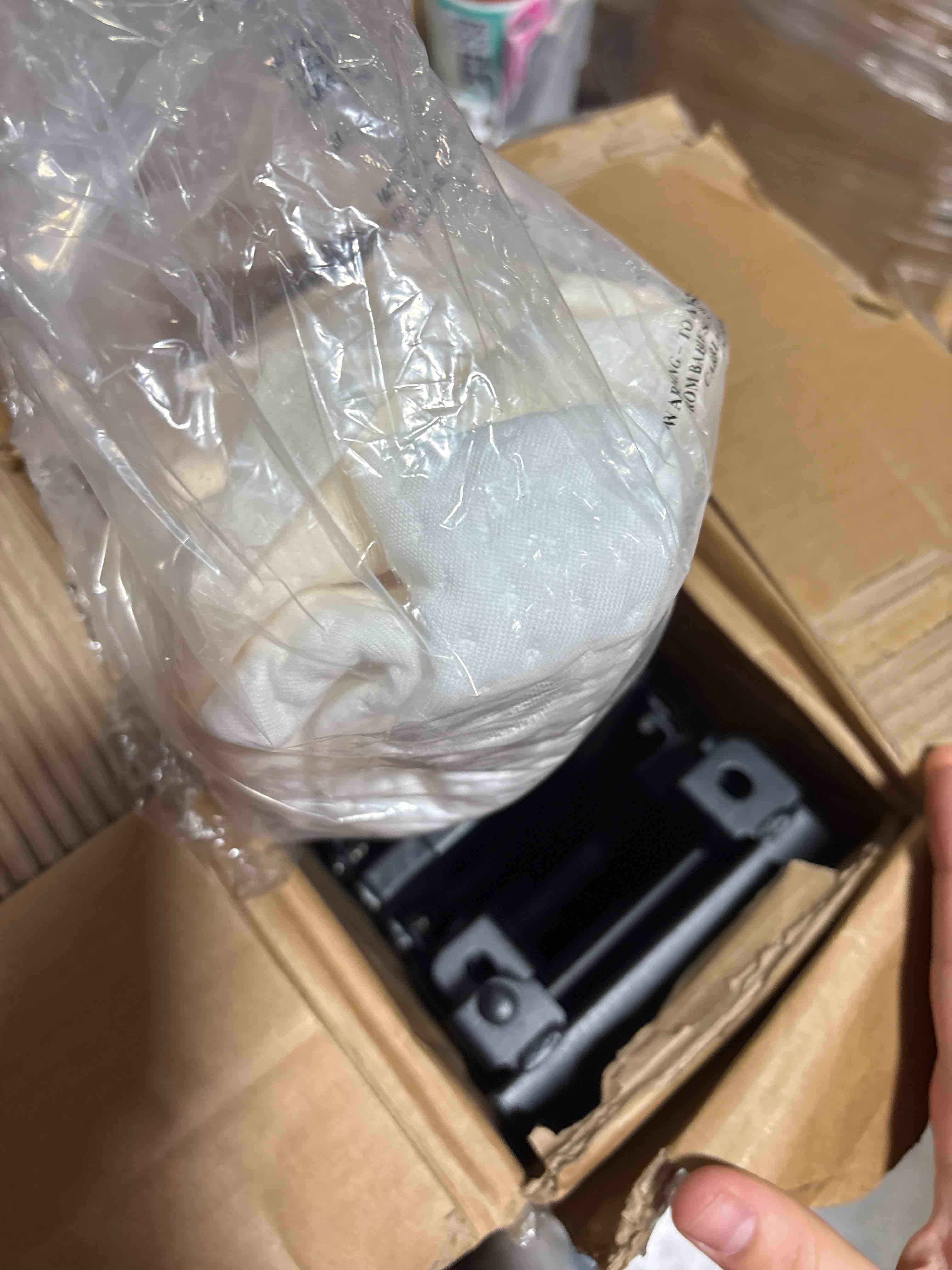 https://s3.amazonaws.com/lotting-images-prod/phillipi/BRN1323356_1757511792390.jpeg