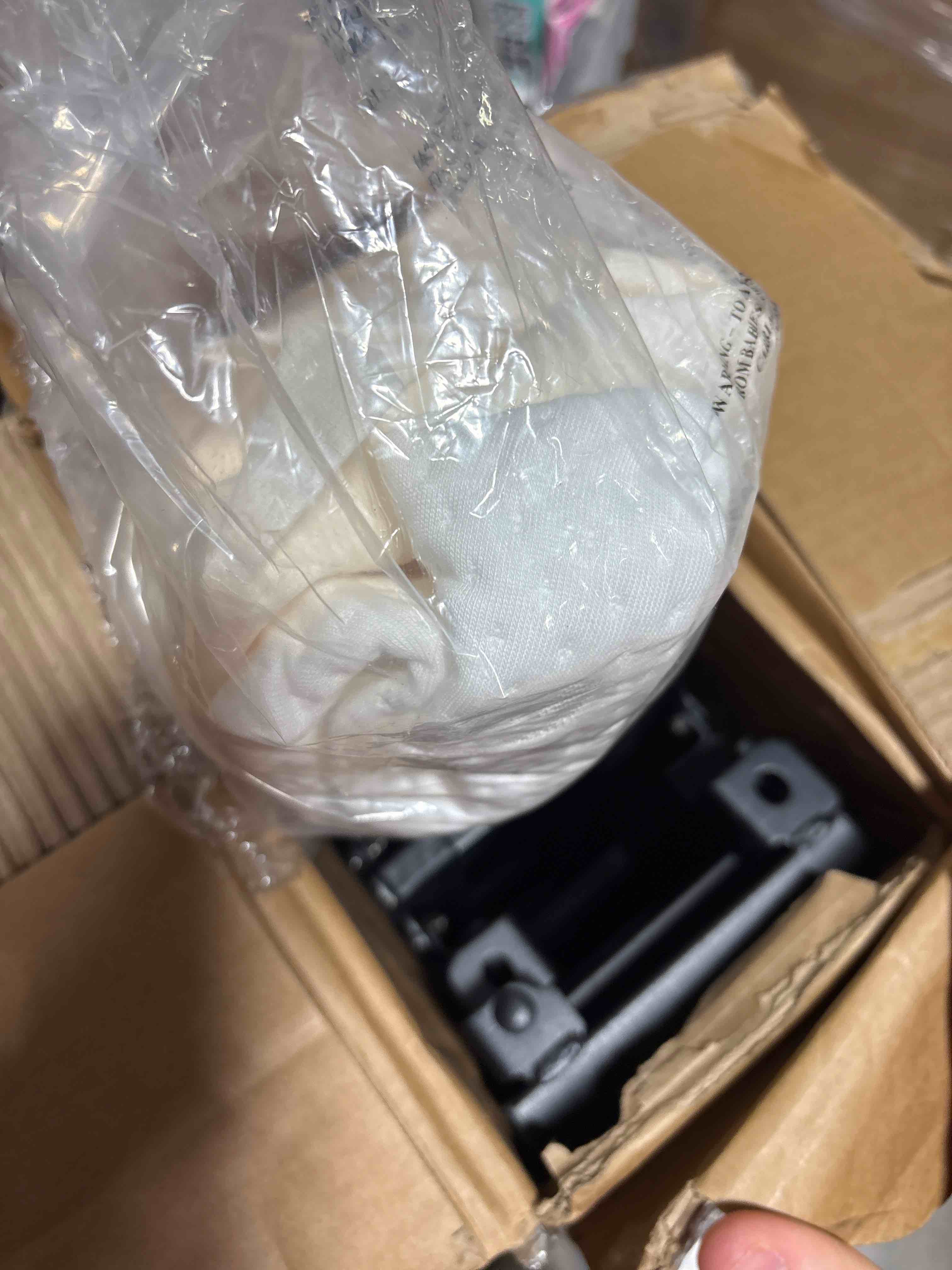 https://s3.amazonaws.com/lotting-images-prod/phillipi/BRN1323356_1757511793278.jpeg
