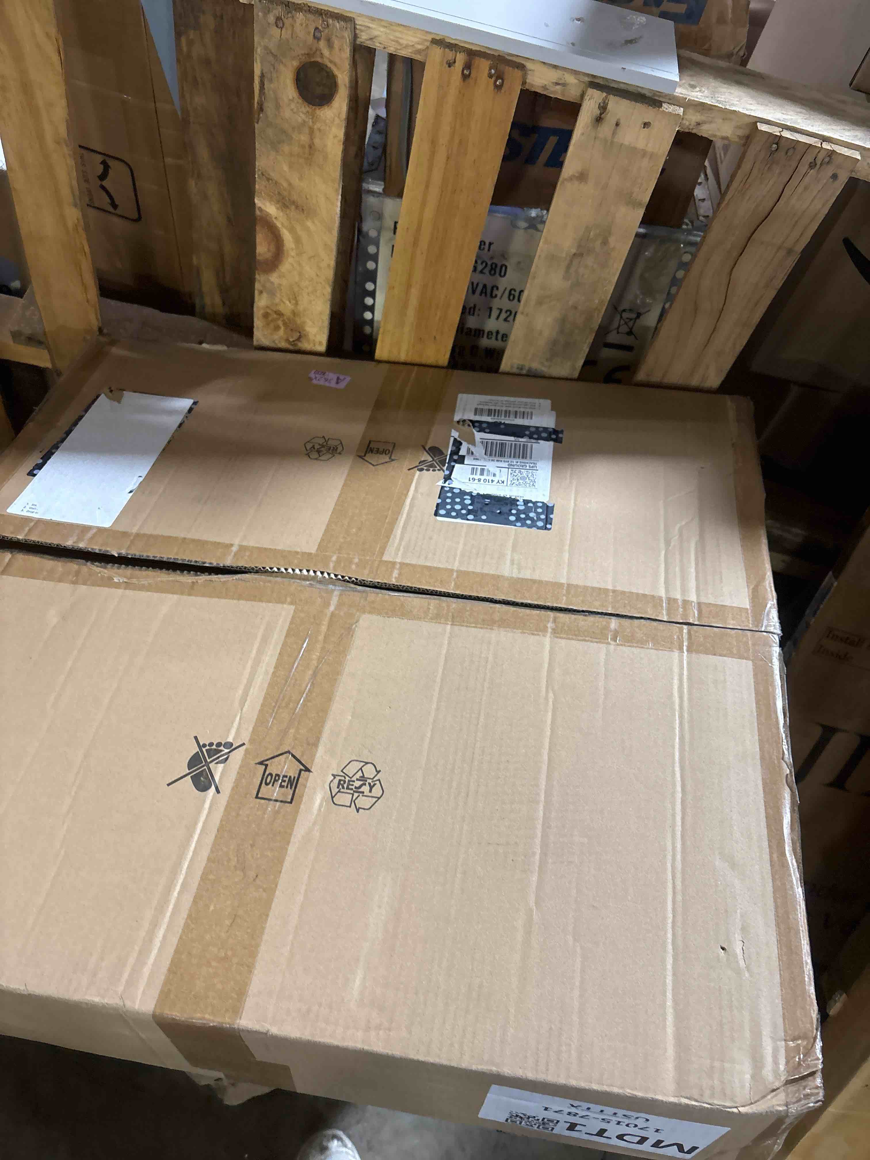 https://s3.amazonaws.com/lotting-images-prod/phillipi/BRN1323831_1761066762825.jpeg