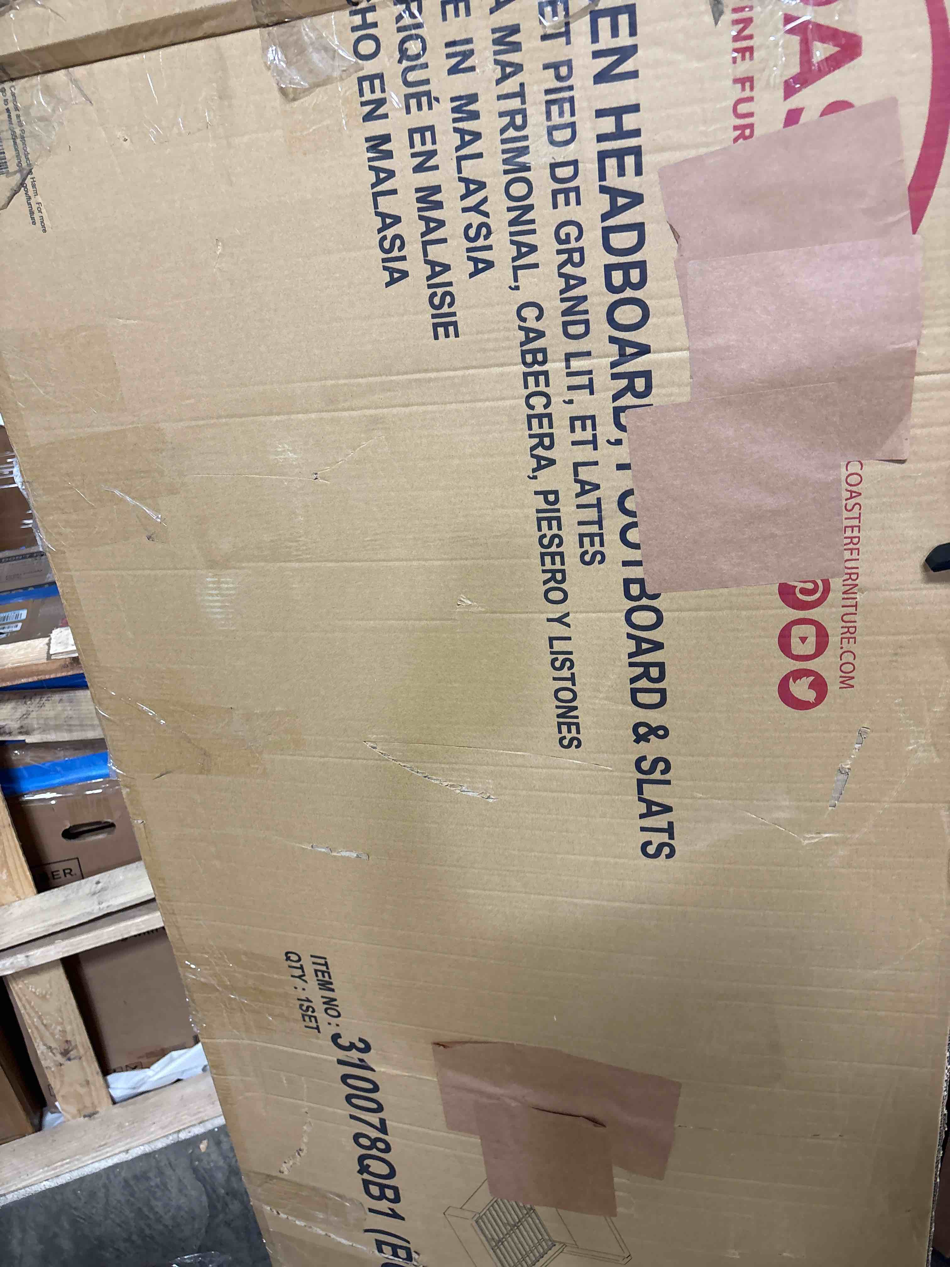Condition photo showing Good Condition for Boucle Upholstered Wingback Platform Bed