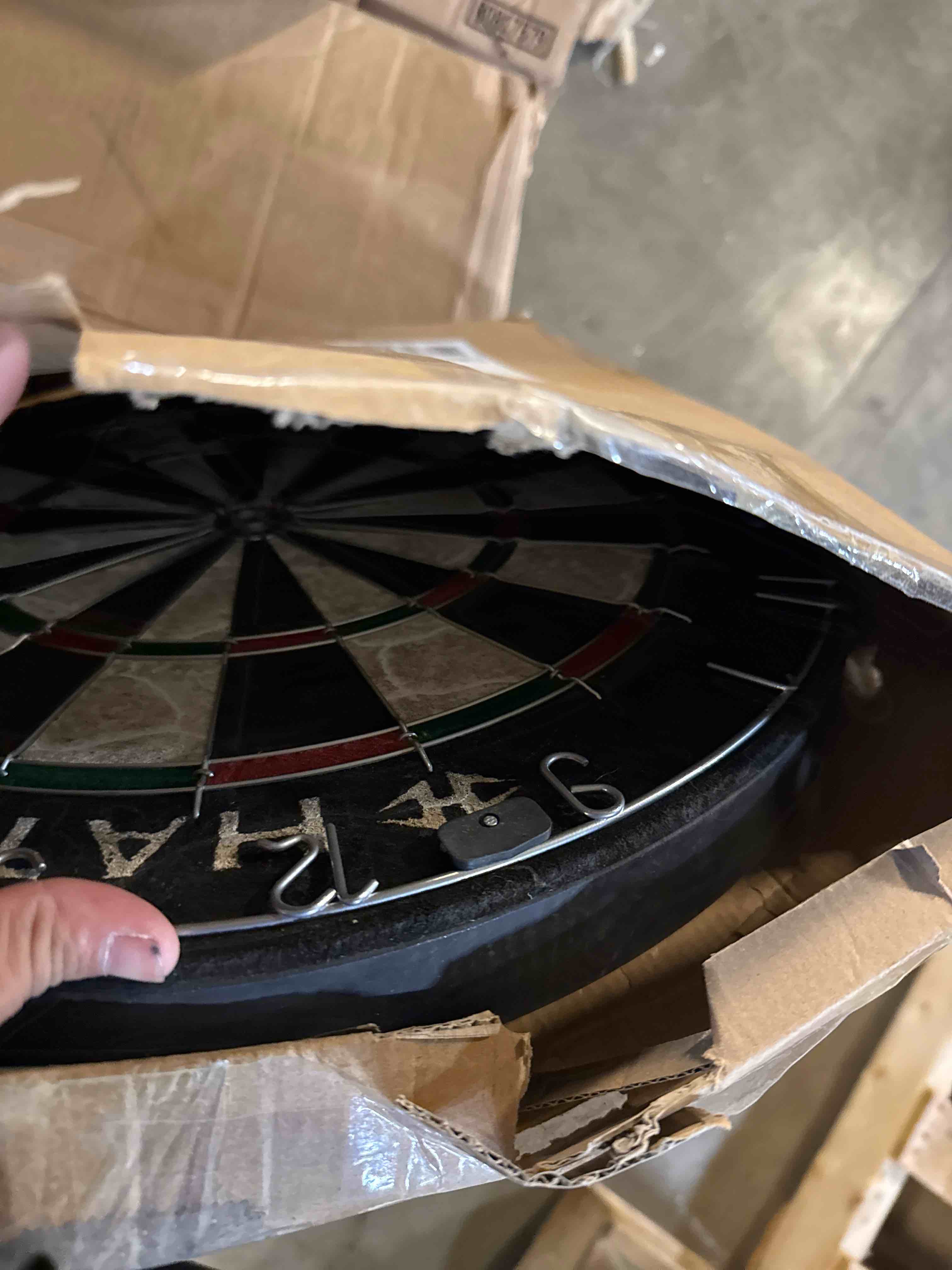 Condition photo showing Good Condition for Hathaway Winner’s Choice 18-in Professional Bristle Dartboard for Adults – Regulation Size Steel Tip Dart Board – Includes Self Healing Sisal Fiber Board, Rotatable Outer Ring & 6 Steel-Tip Darts