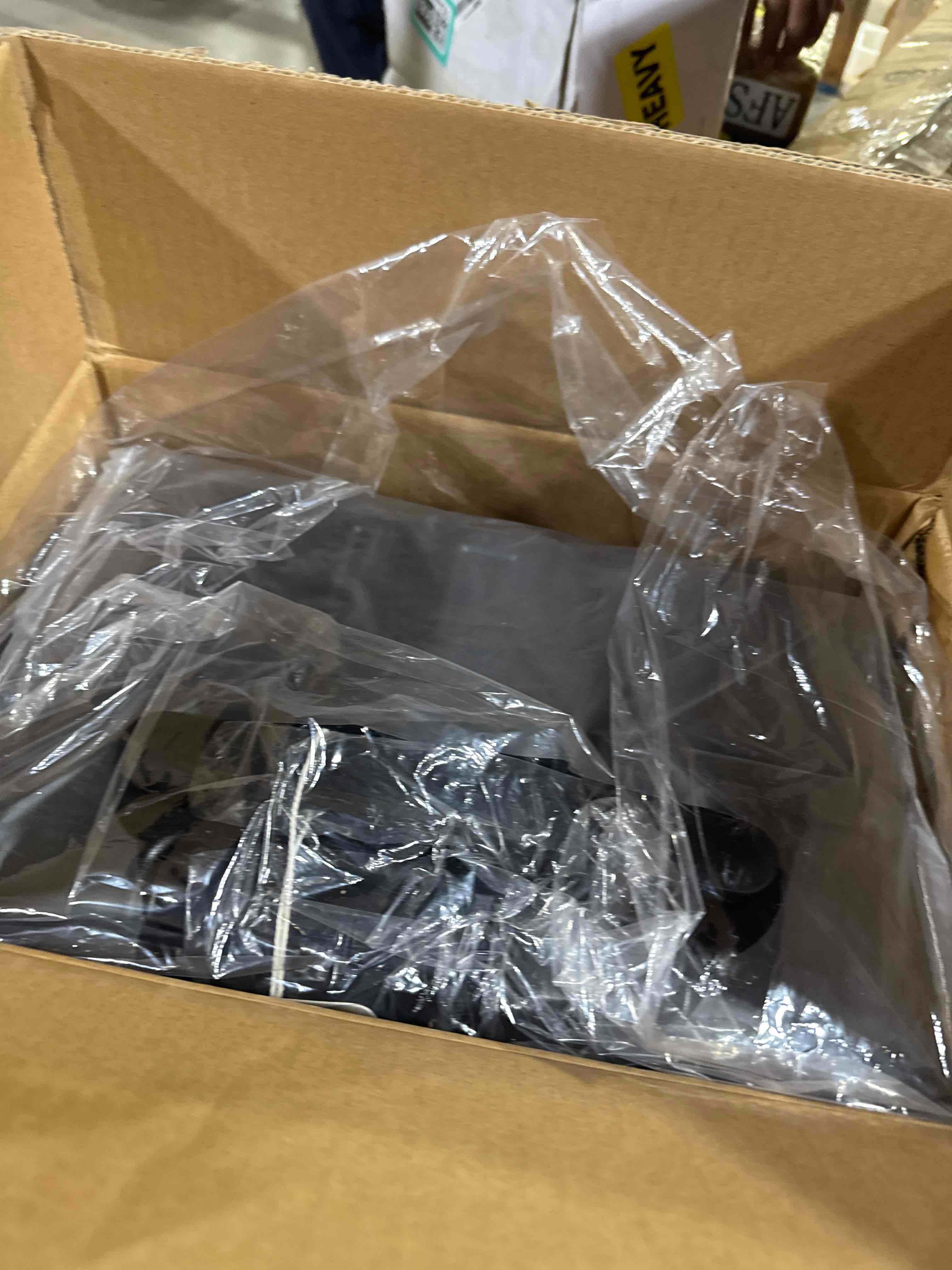 Condition photo showing New/Like New for Expandable Lightweight PC Hard Shell Suitcase, 20-inch Carry On Luggage with TSA Lock, 360 Silent Spinner Wheels, Top Opening & Cup Holder - Ideal for Business Travel Suitcase (Black)