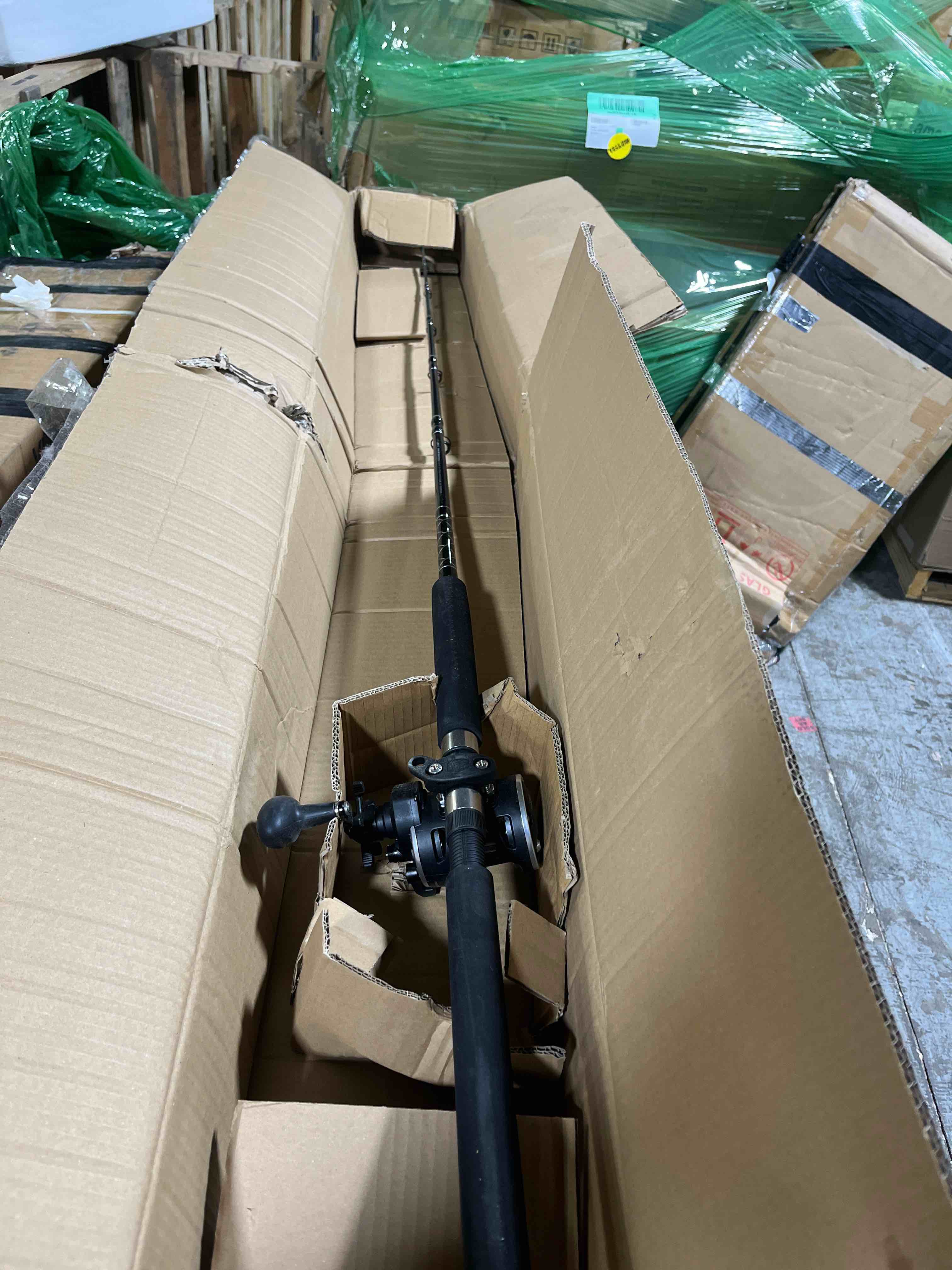 Condition photo showing New/Like New for penn® rival™ levelwind combo