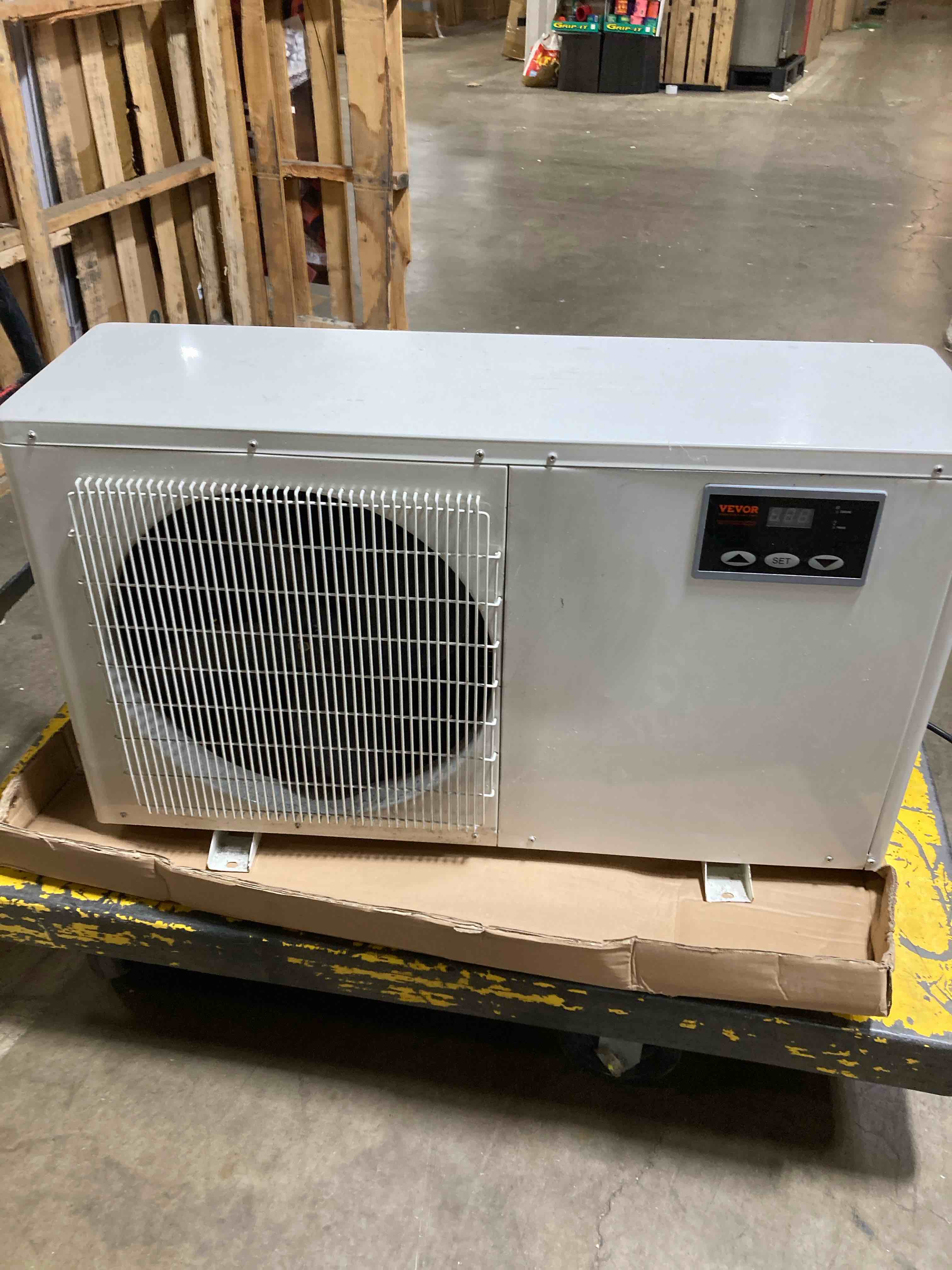 Condition photo showing Good Condition for vevor aquarium chiller, 500 gal 1892 l, 1.5 hp hydroponic water chiller, quiet refrigeration compressor for seawater and fresh water, fish tank cooling system with pump/hose, for jellyfish, coral reef