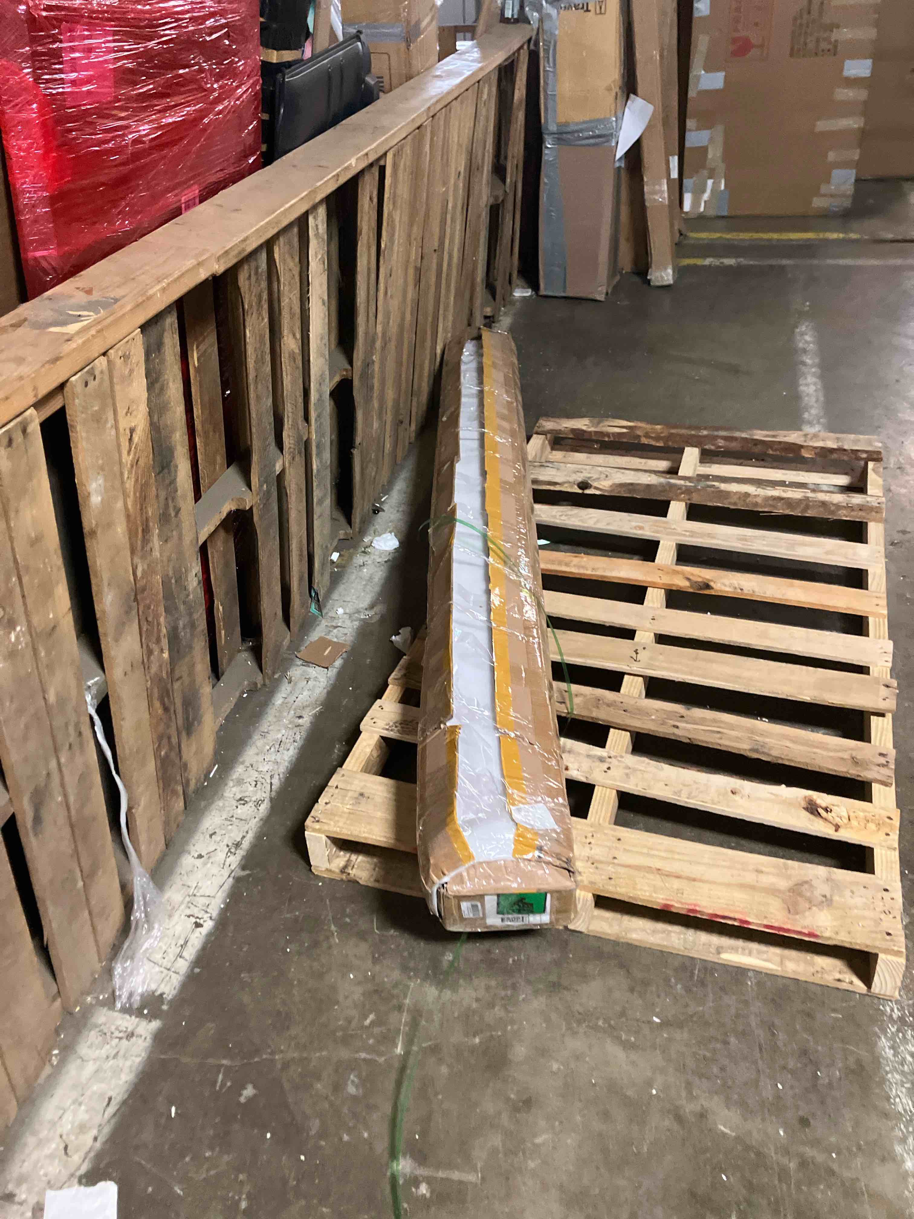 Condition photo showing New/Like New for 6-Pack Slat Wall Panel with 2 Trims Wood Grain Slat Wall 96" x 6.2" WPC Slats 3D Wall Panels Black Grille