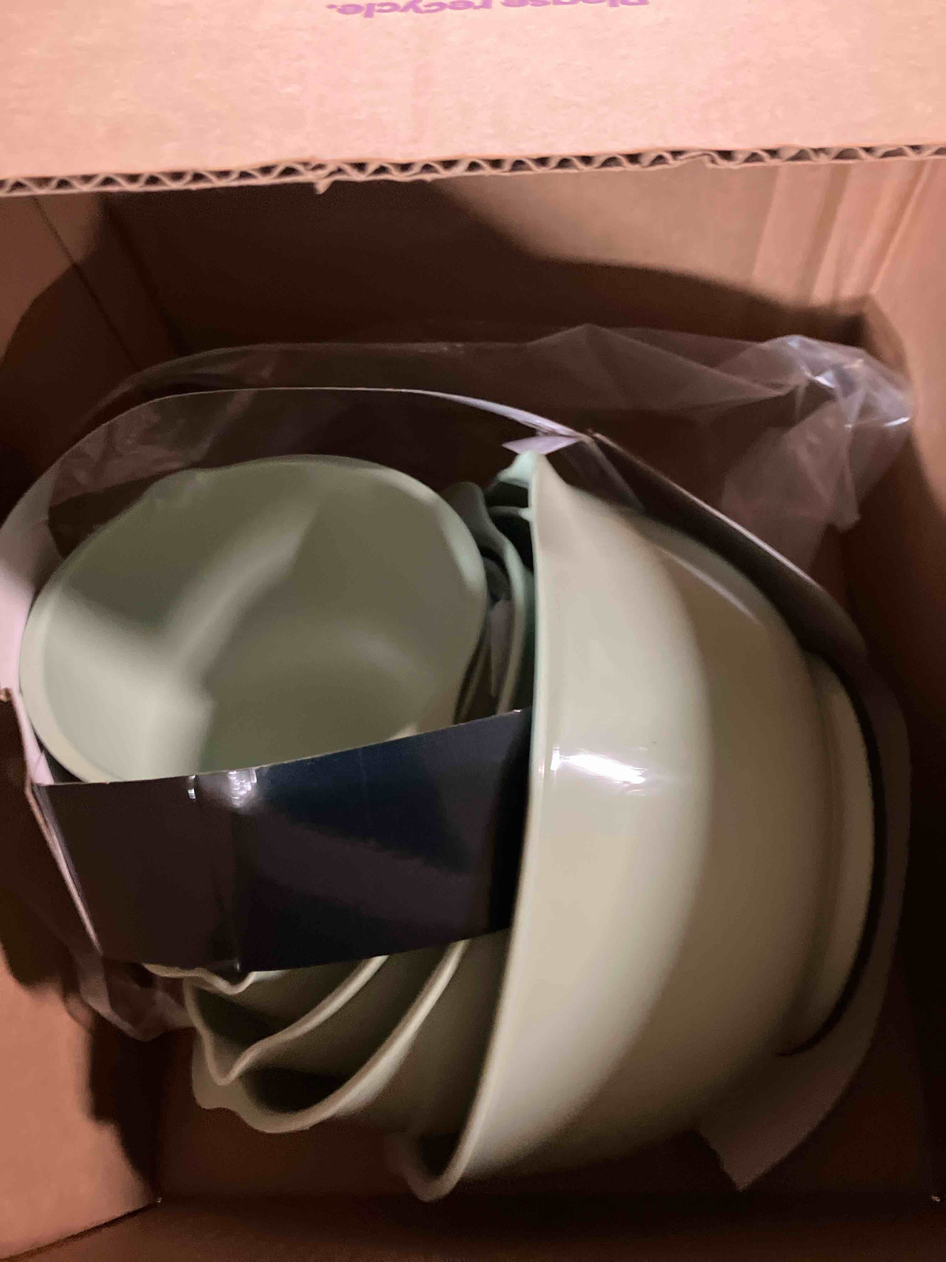 Condition photo showing New/Like New for KitchenAid Classic Mixing Bowls, Set of 5, Pistachio Pistachio Set of 5 BOWL