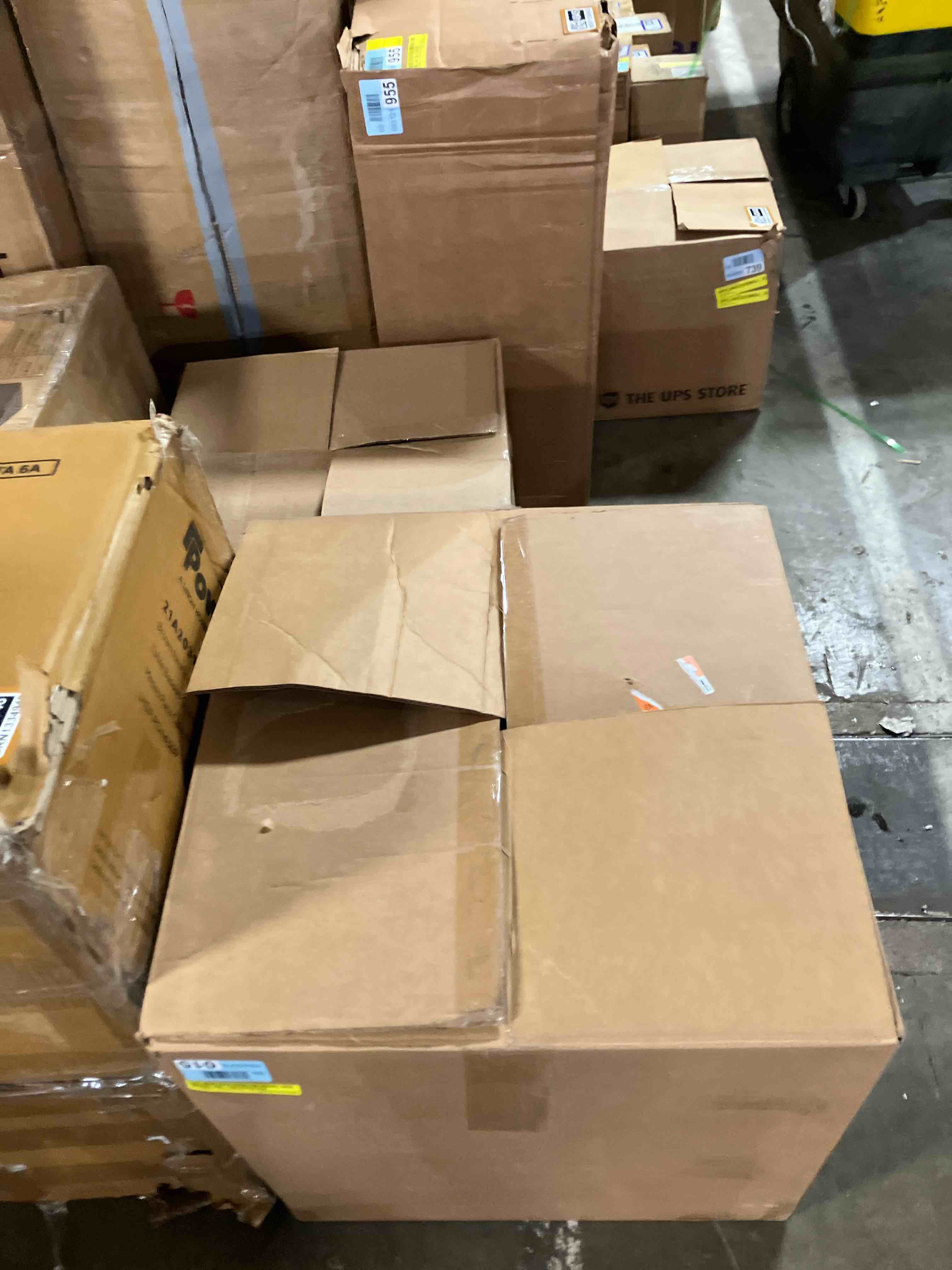 Condition photo showing New/Like New for Deb Outdoor 6" Thick Cushion Set Back Cushions And Seat Cushion turquoise