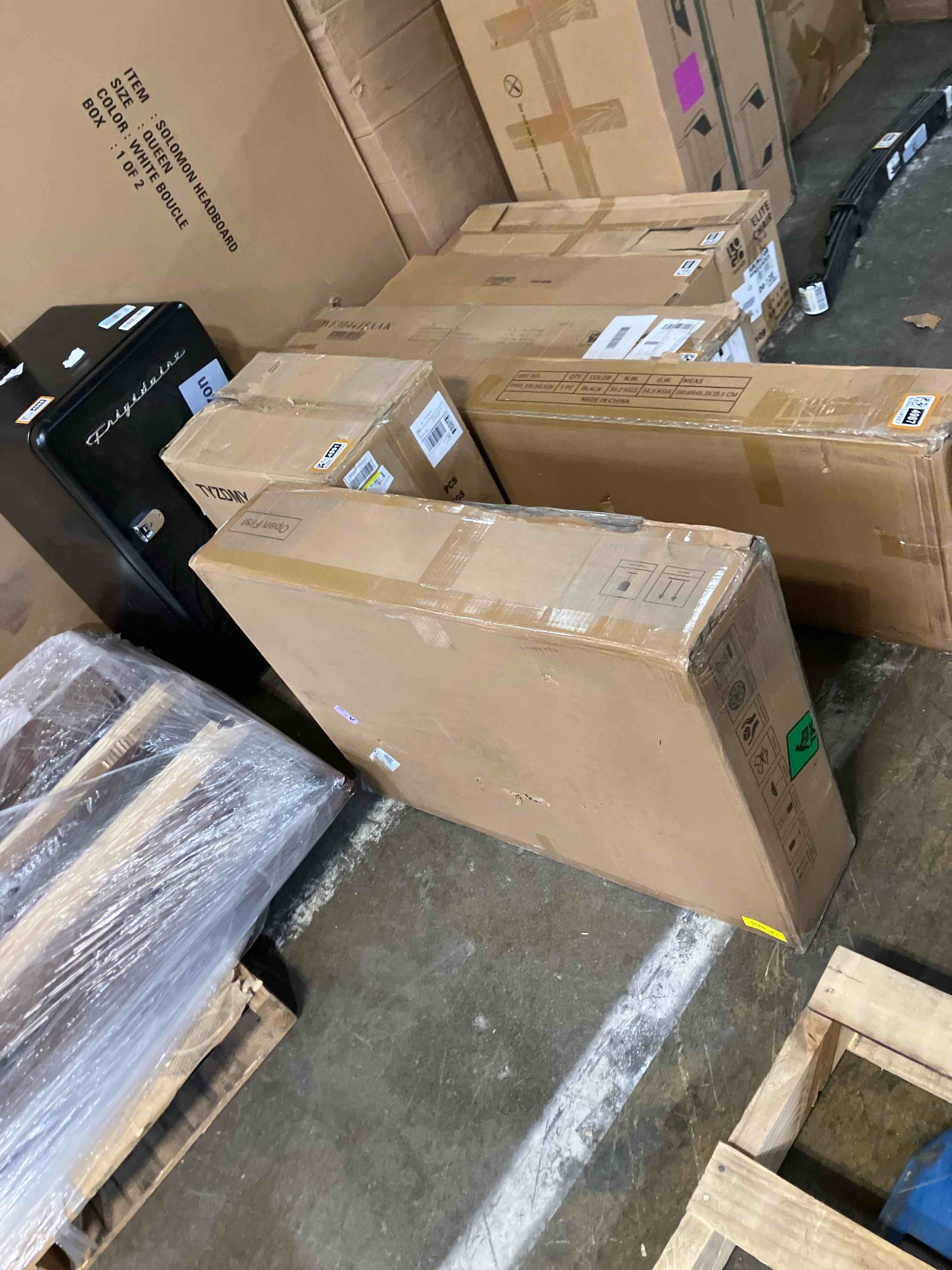 Condition photo showing New/Like New for WALKINGPAD P1 Folding Treadmill, Ultra Slim Foldable Treadmill Smart Fold Walking Pad Portable Walking/Jogging Machine with App & Remote Control Grey gray